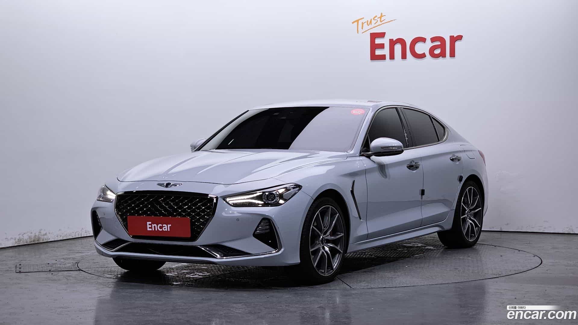 G70 Genesis 2018.0-OUTER-001