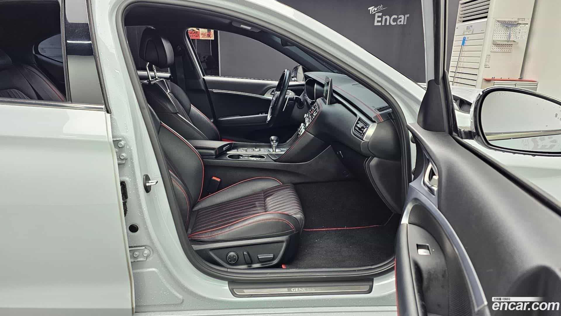 G70 Genesis 2018.0-OPTION-015