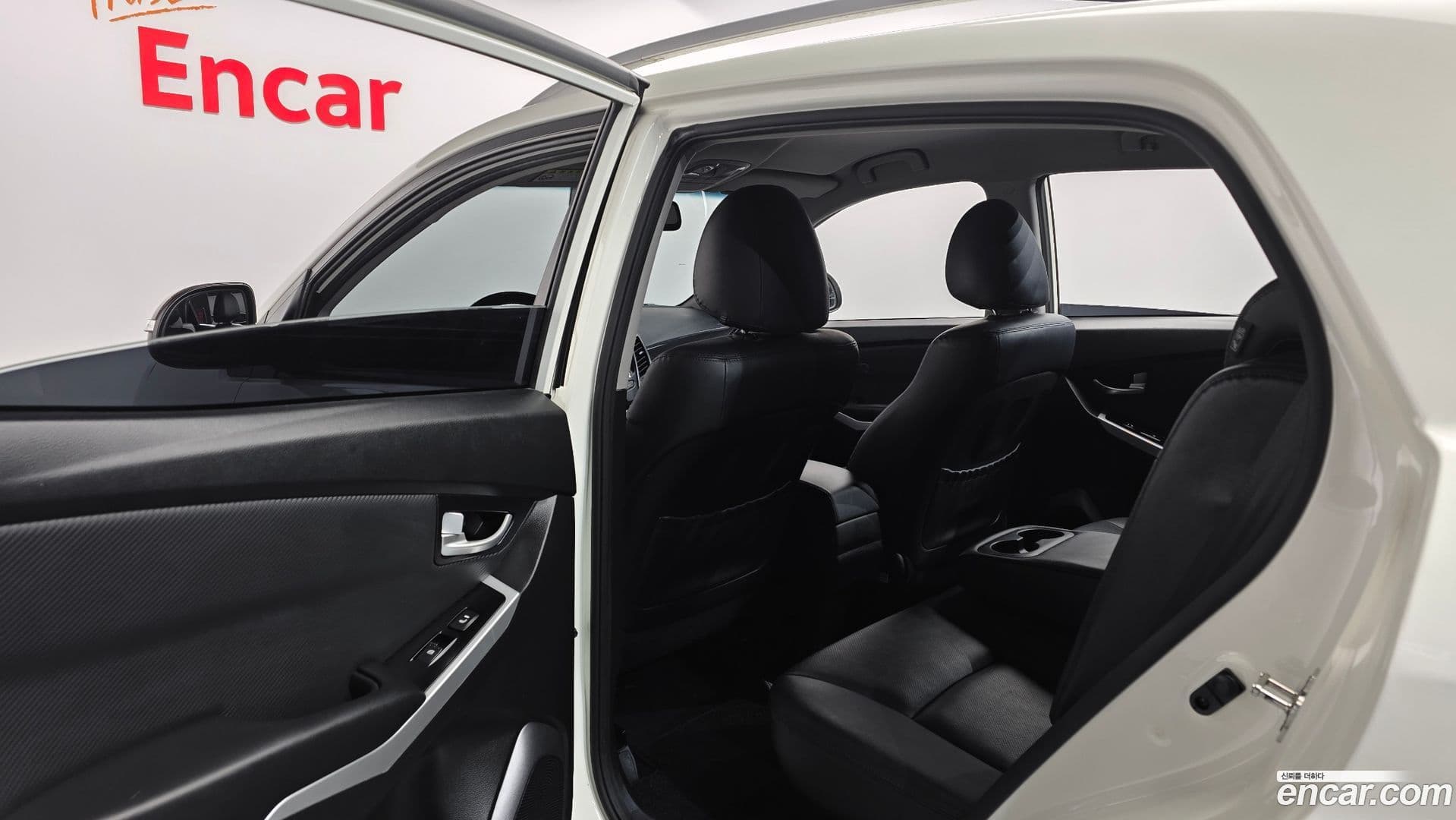 Main__Slider__Photo:KORANDO KG_Mobility_Ssangyong 2017.5-16