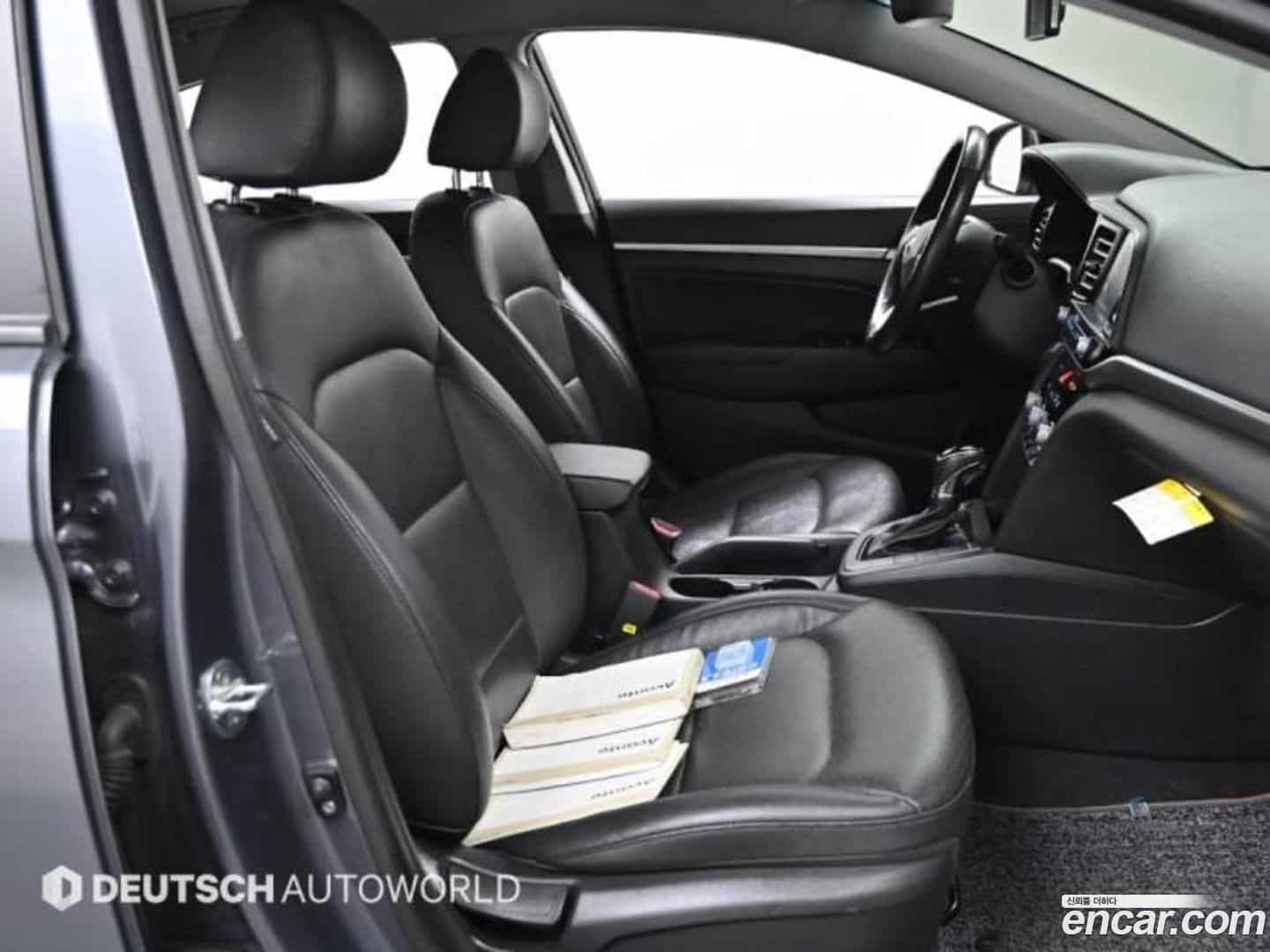 AVANTE Hyundai 2019.1-INNER-010