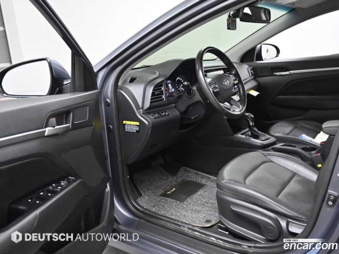 Main__Slider__Photo:AVANTE Hyundai 2019.1-10