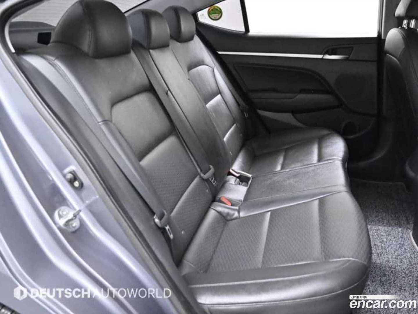 Main__Slider__Photo:AVANTE Hyundai 2019.1-11