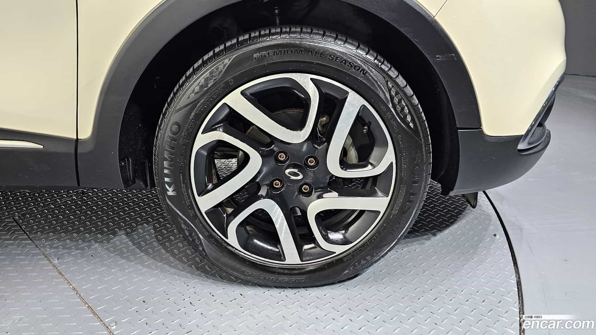 QM3 Renault-KoreaSamsung 2014.9-OUTER-005