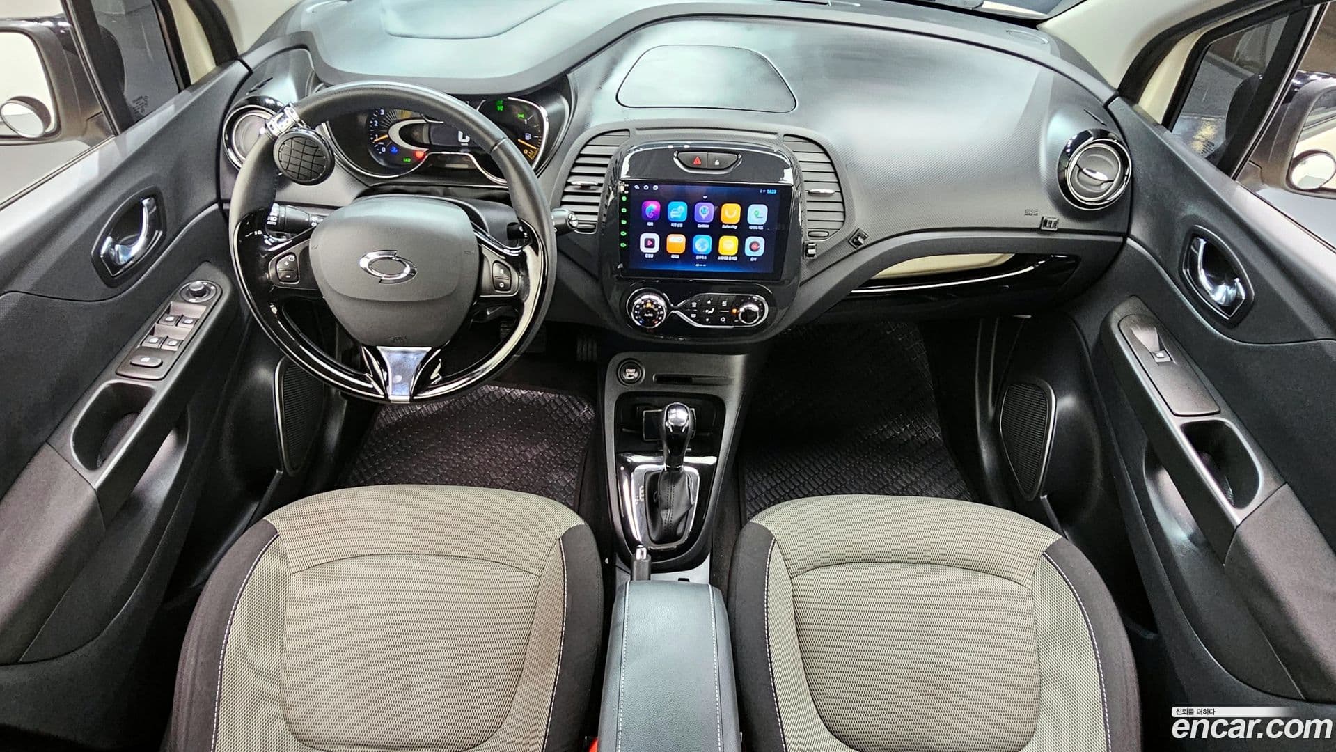 Main__Slider__Photo:QM3 Renault-KoreaSamsung 2014.9-6