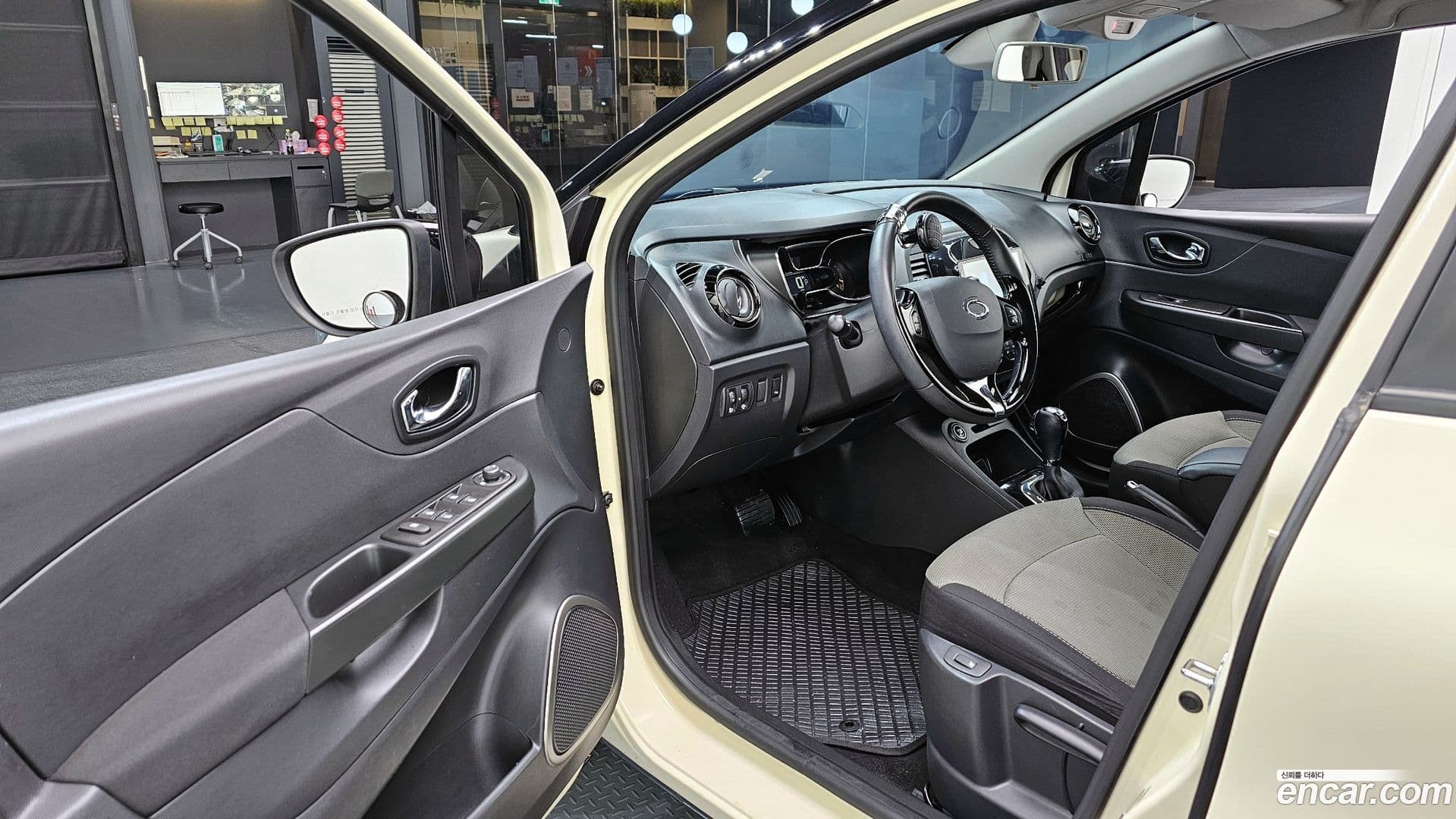 Main__Slider__Photo:QM3 Renault-KoreaSamsung 2014.9-10