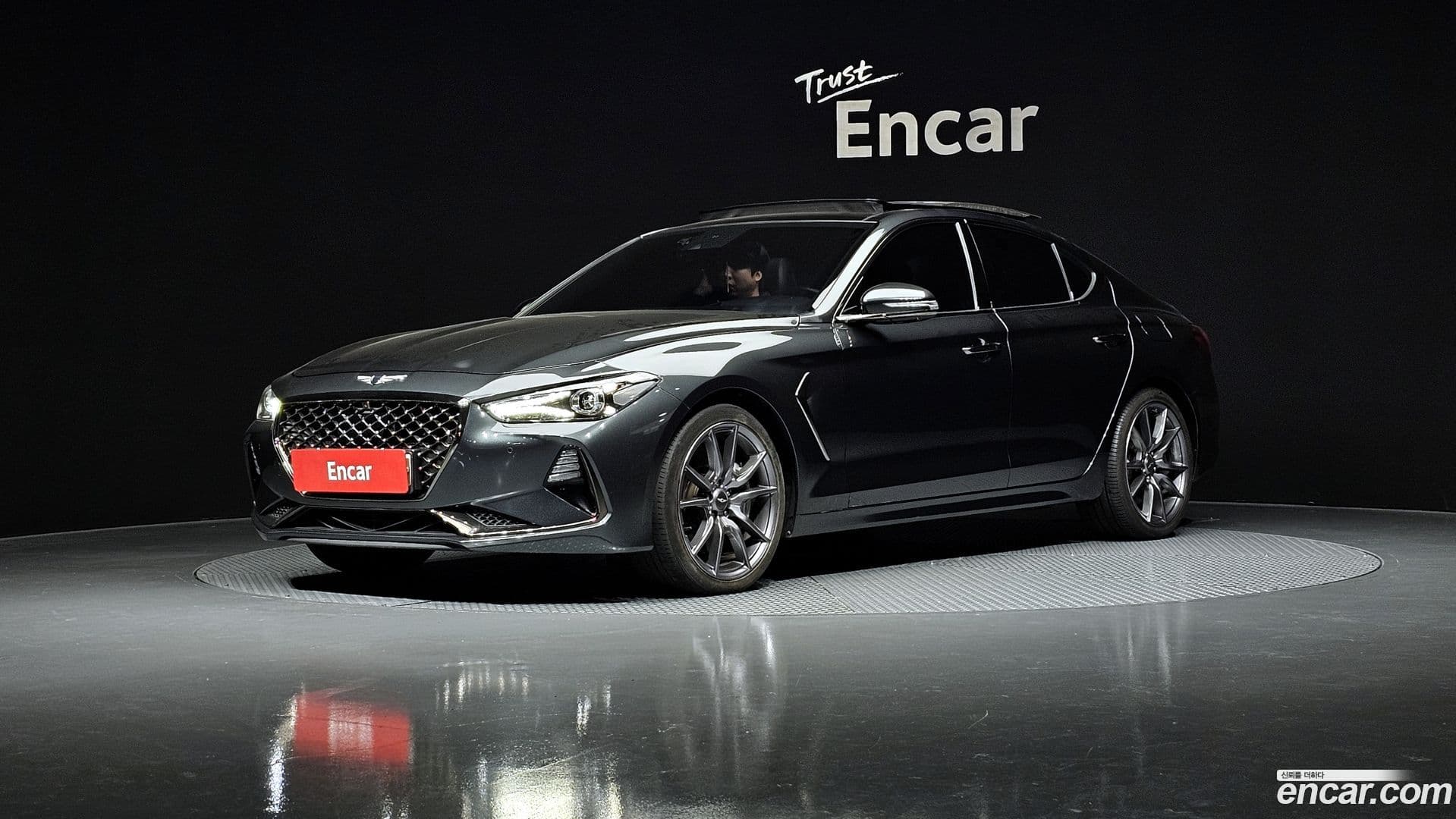 Main__Slider__Photo:G70 Genesis 2018.1-0