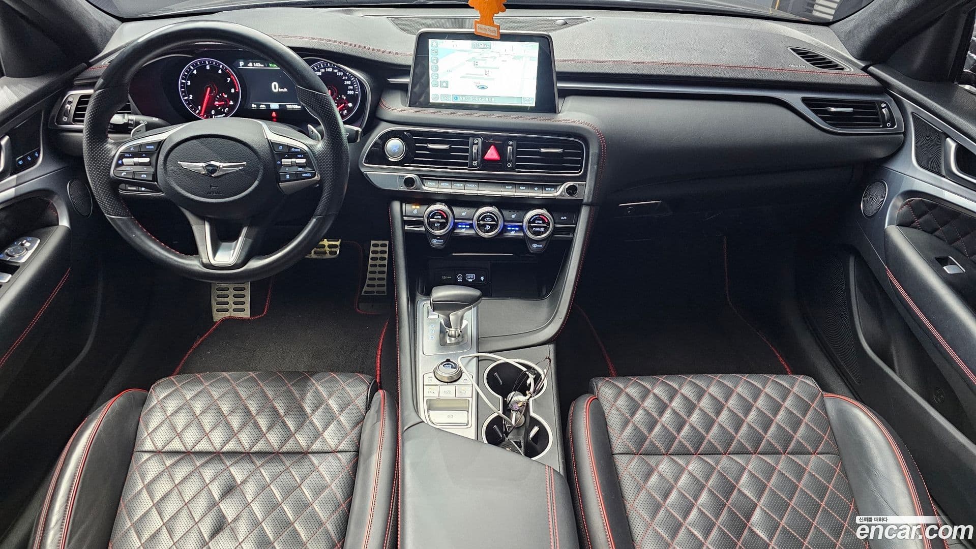 Main__Slider__Photo:G70 Genesis 2018.1-6