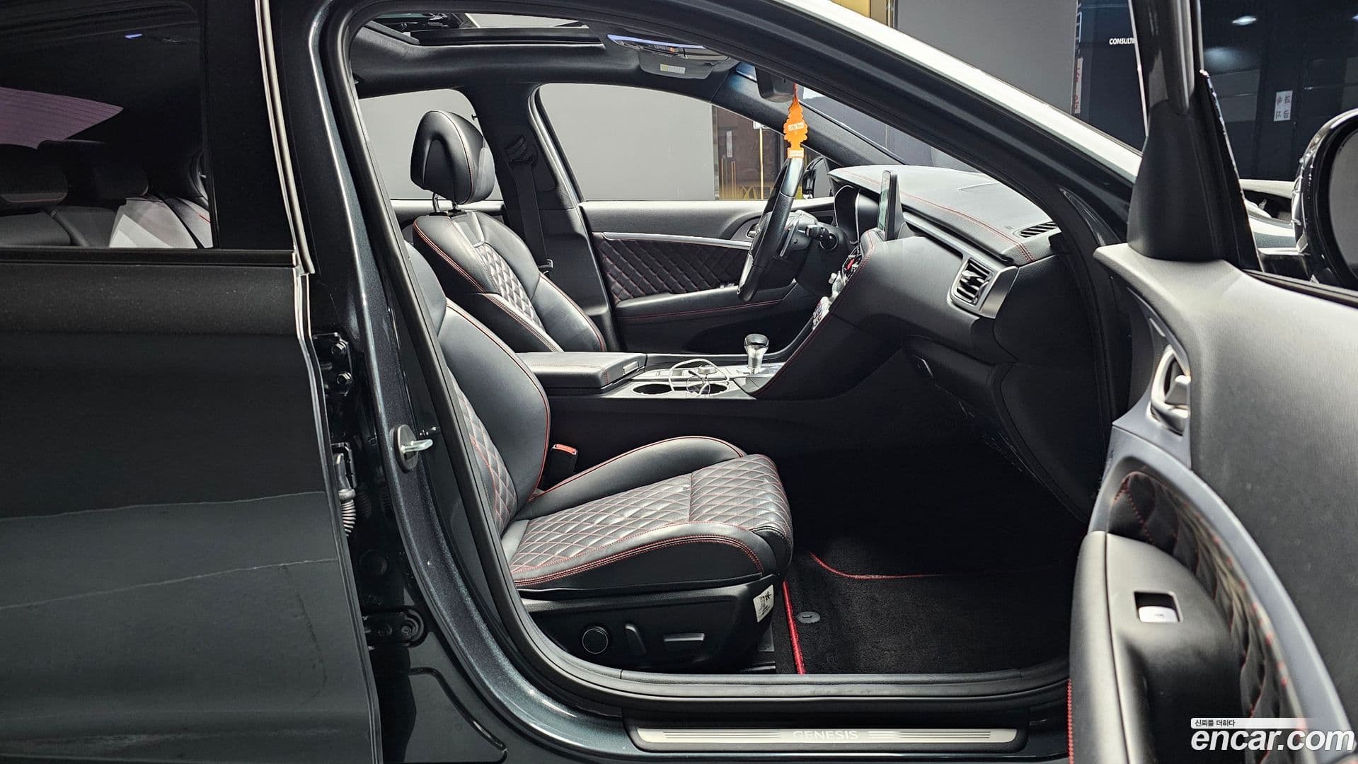 Main__Slider__Photo:G70 Genesis 2018.1-9