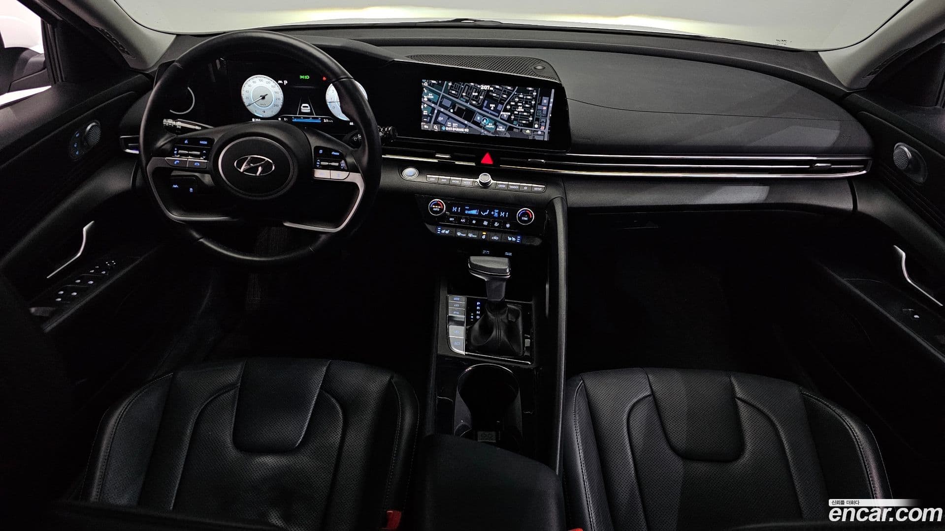 Main__Slider__Photo:AVANTE Hyundai 2022.3-6