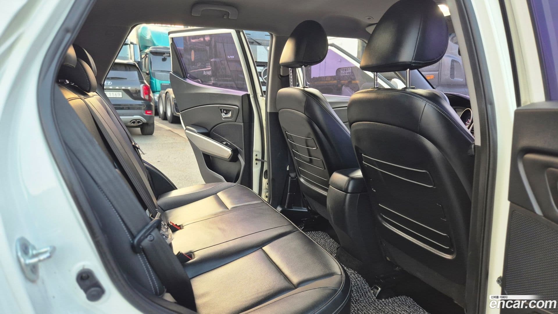 Main__Slider__Photo:TIBOLI KG_Mobility_Ssangyong 2015.3-12