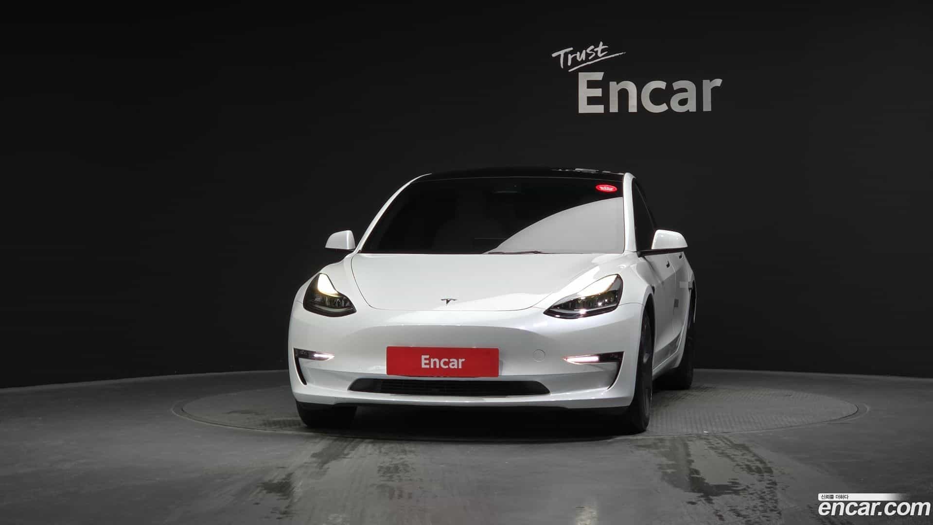 Model 3 Tesla 2022.7-OUTER-003