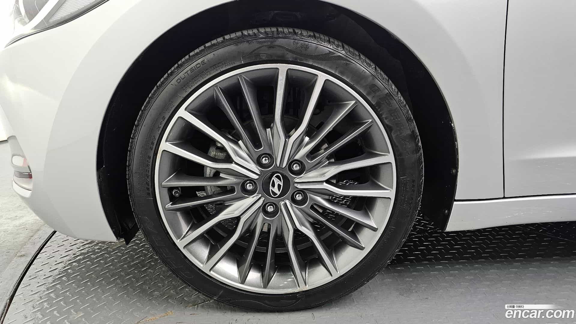 AVANTE Hyundai 2016.8-OUTER-005