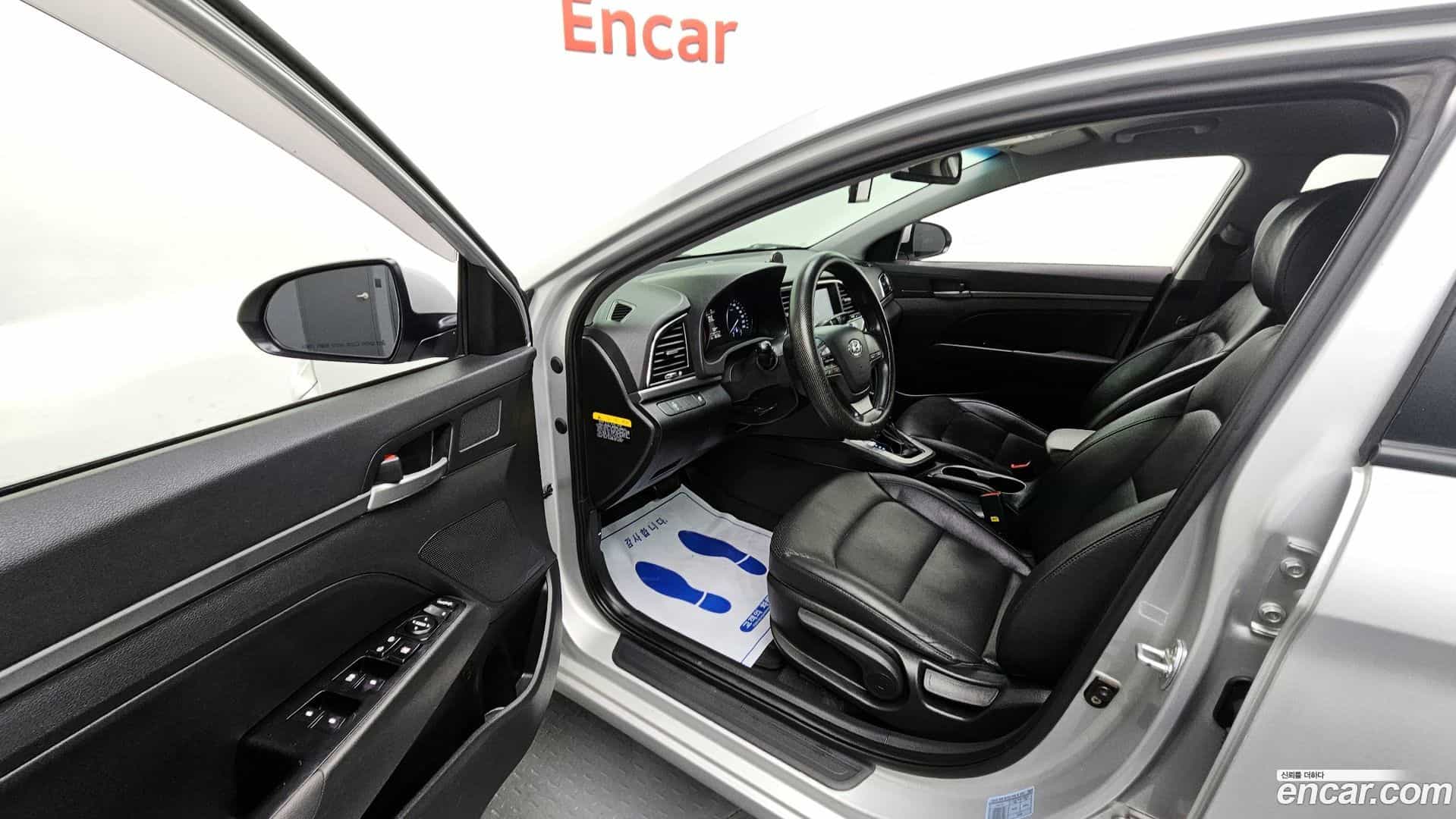 AVANTE Hyundai 2016.8-INNER-010