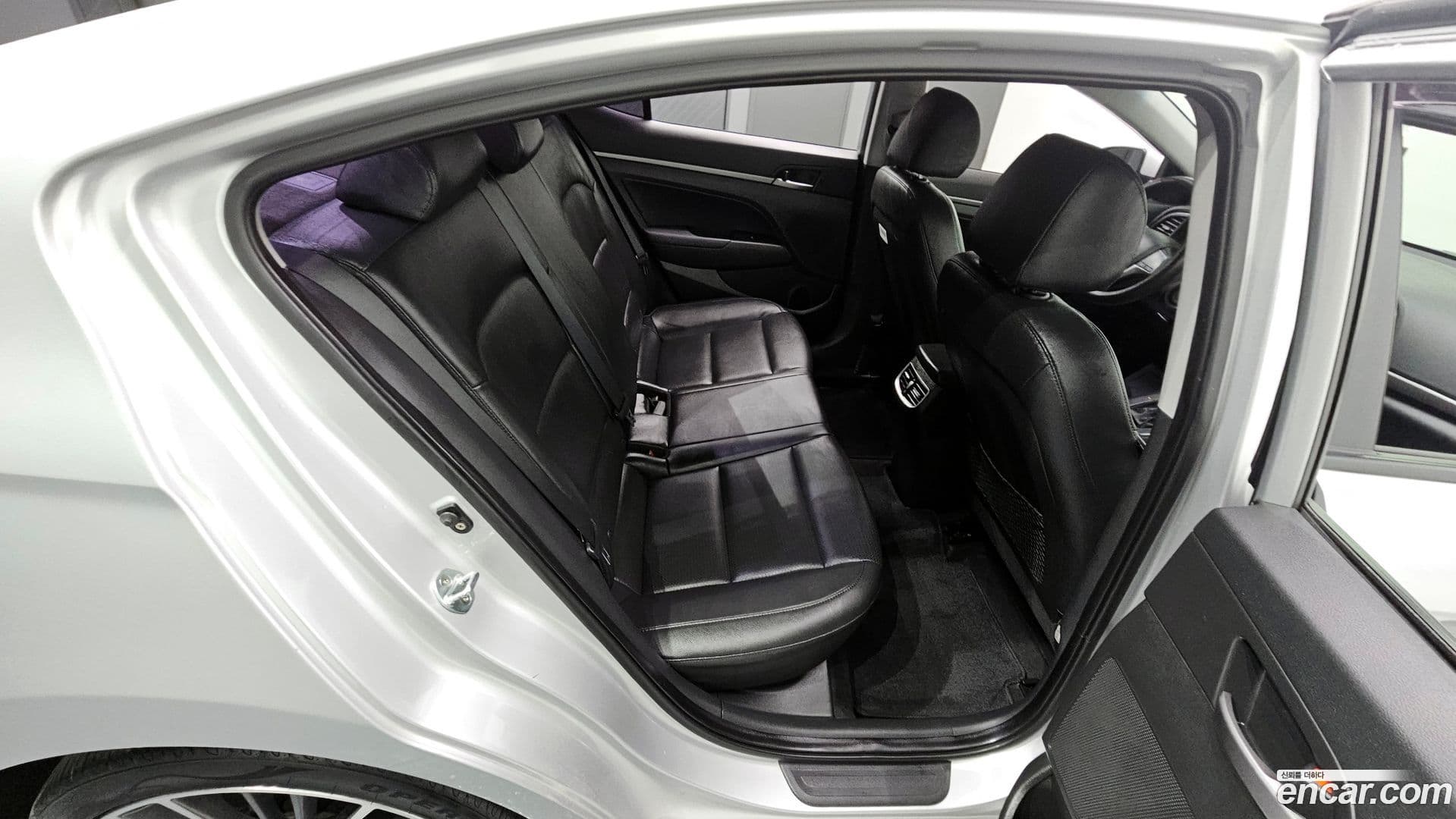 Main__Slider__Photo:AVANTE Hyundai 2016.8-11