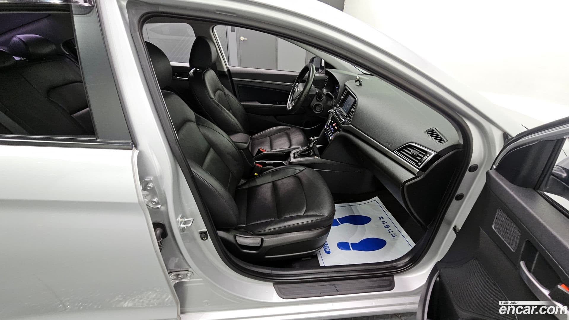 Main__Slider__Photo:AVANTE Hyundai 2016.8-12