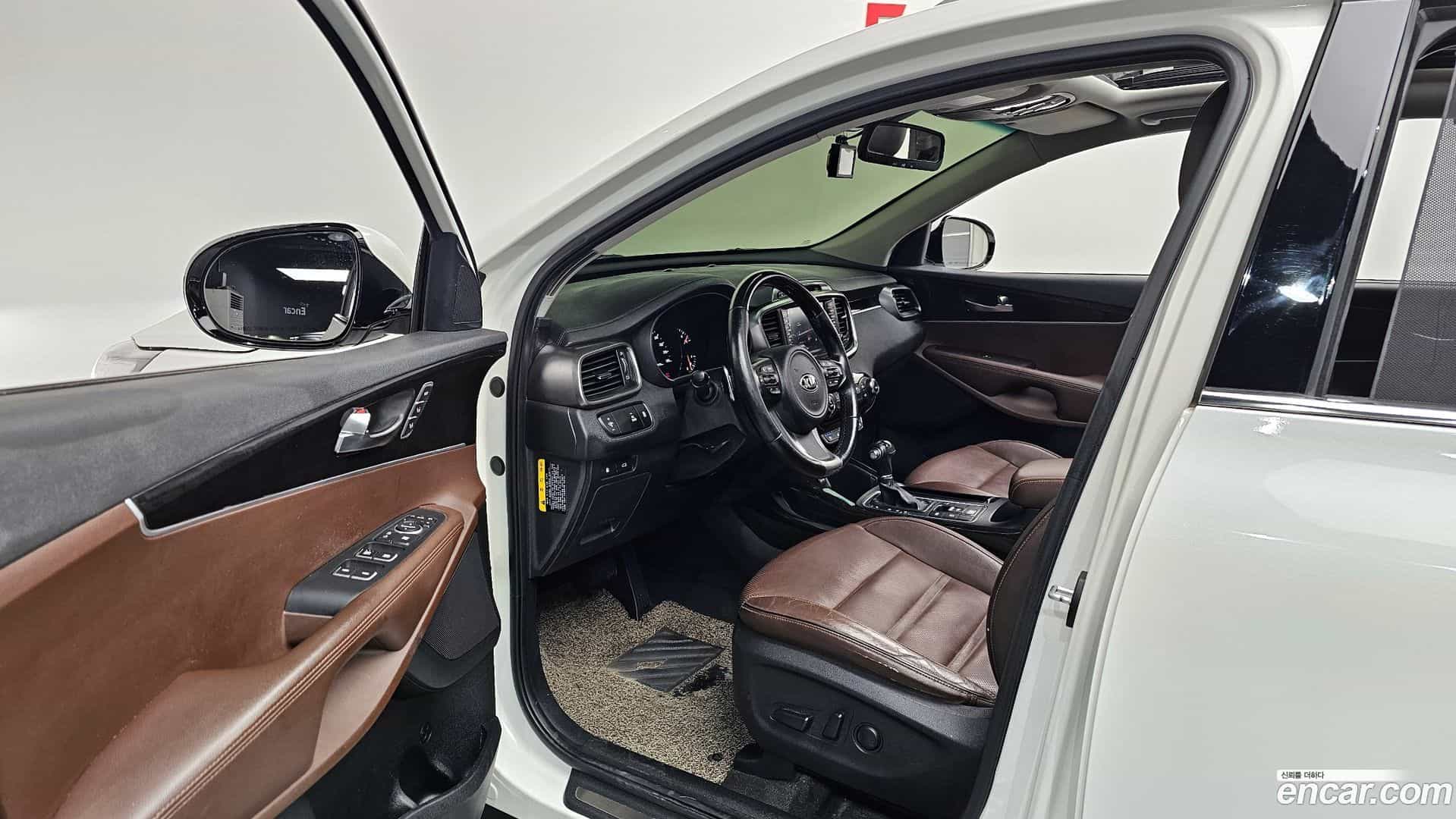 Sorento Kia 2015.9-INNER-010