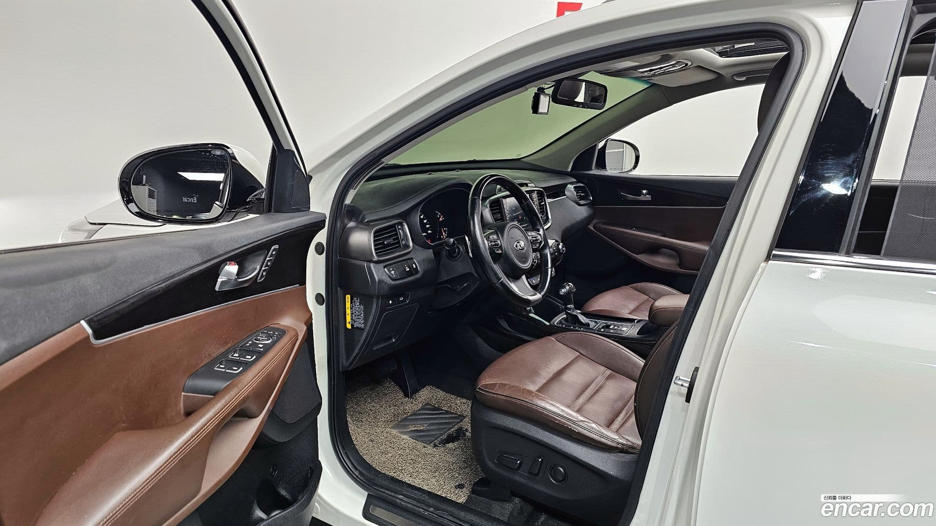 Main__Slider__Photo:Sorento Kia 2015.9-9