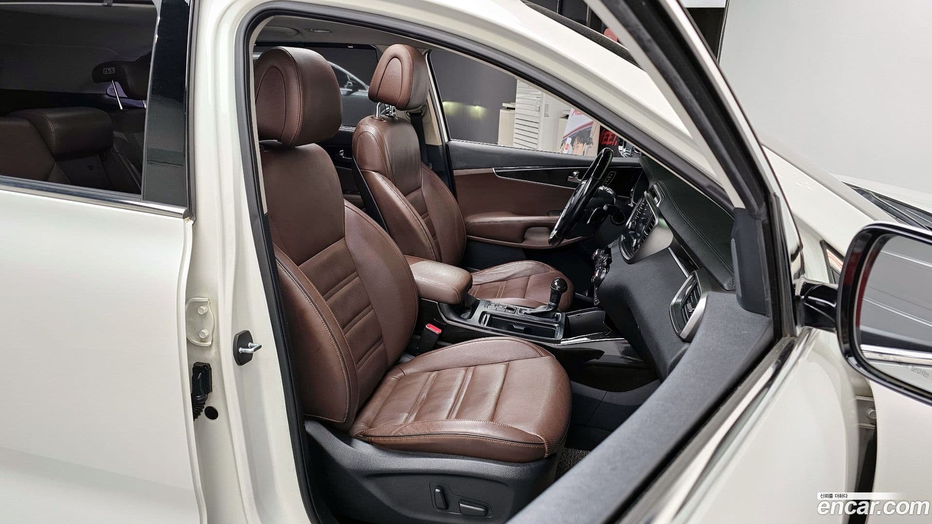 Main__Slider__Photo:Sorento Kia 2015.9-11