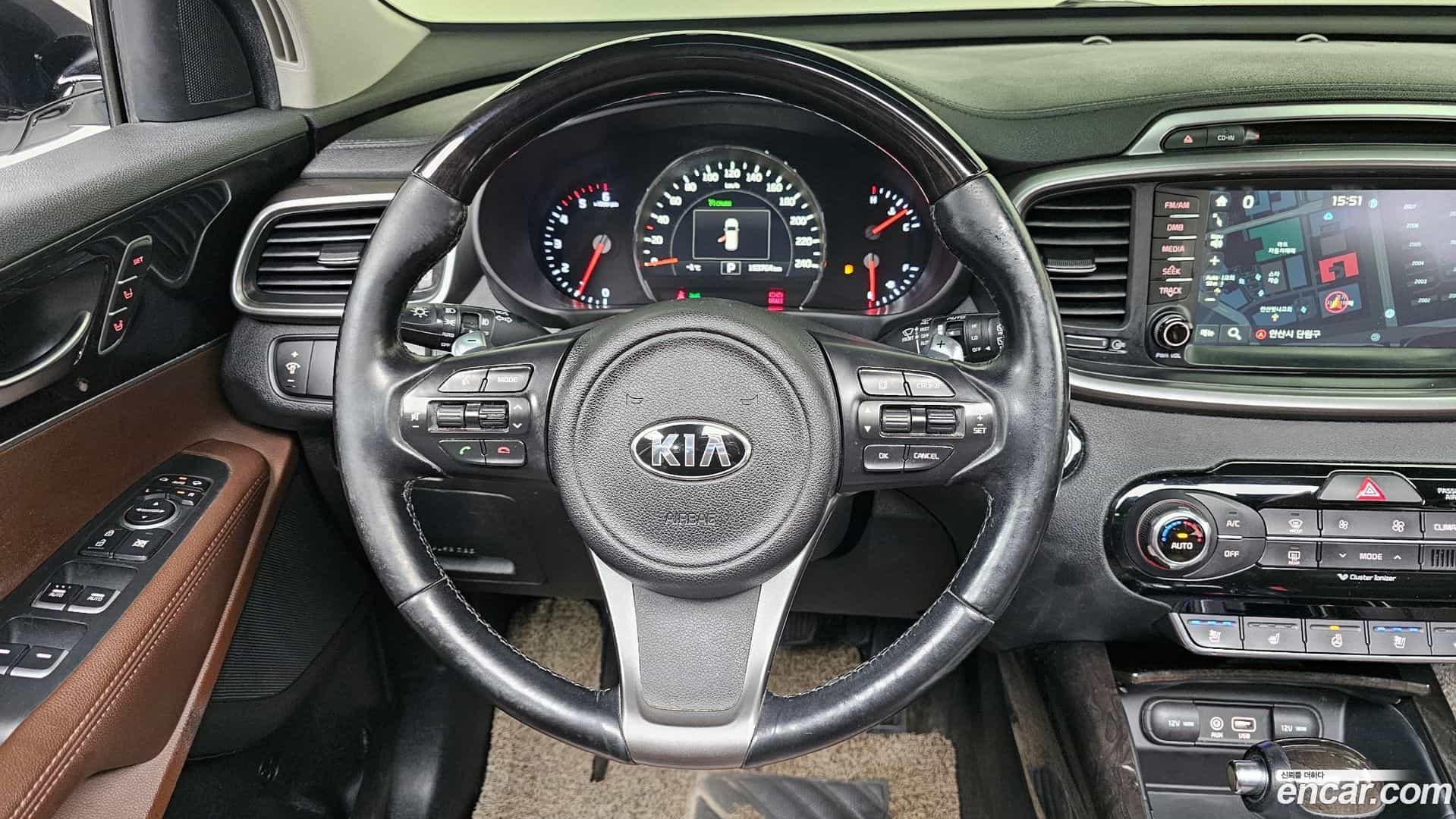 Sorento Kia 2015.9-OPTION-017