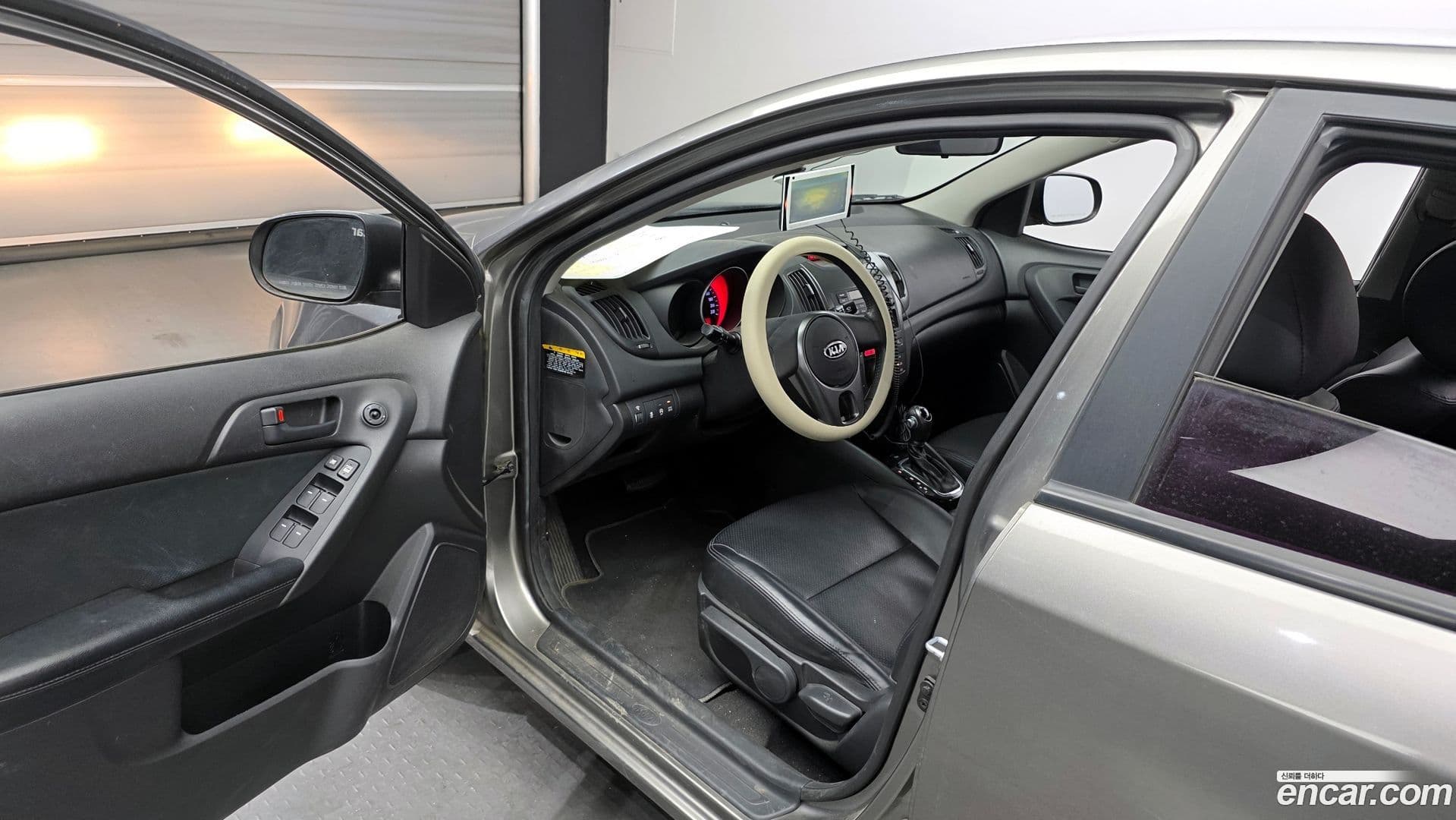 Main__Slider__Photo:Porte Kia 2011.3-9