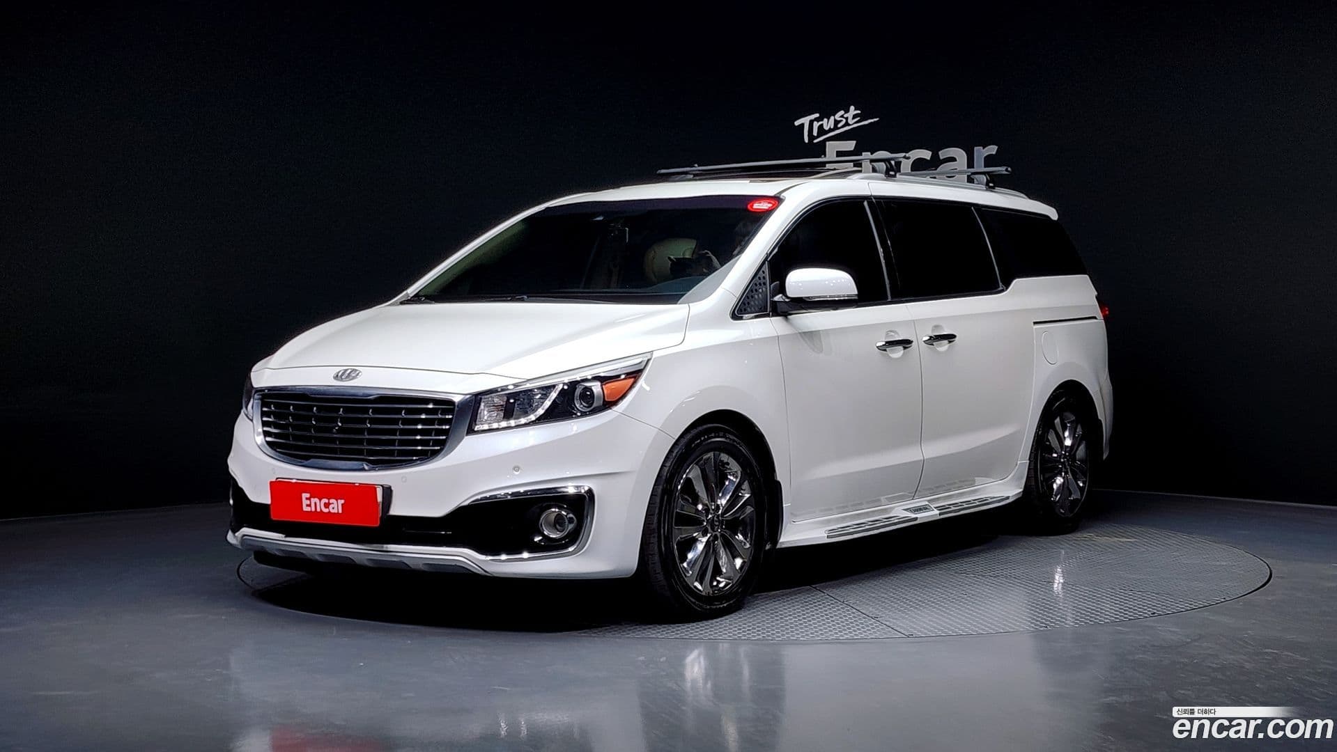 Main__Slider__Photo:Canival Kia 2016.1-0