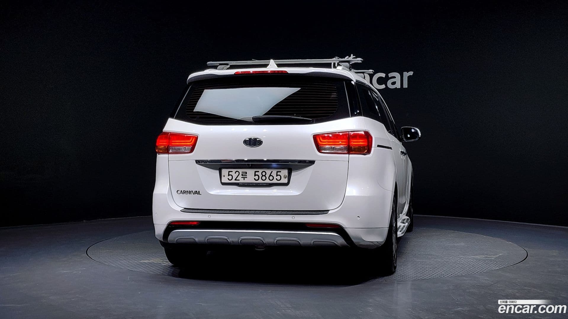 Main__Slider__Photo:Canival Kia 2016.1-3