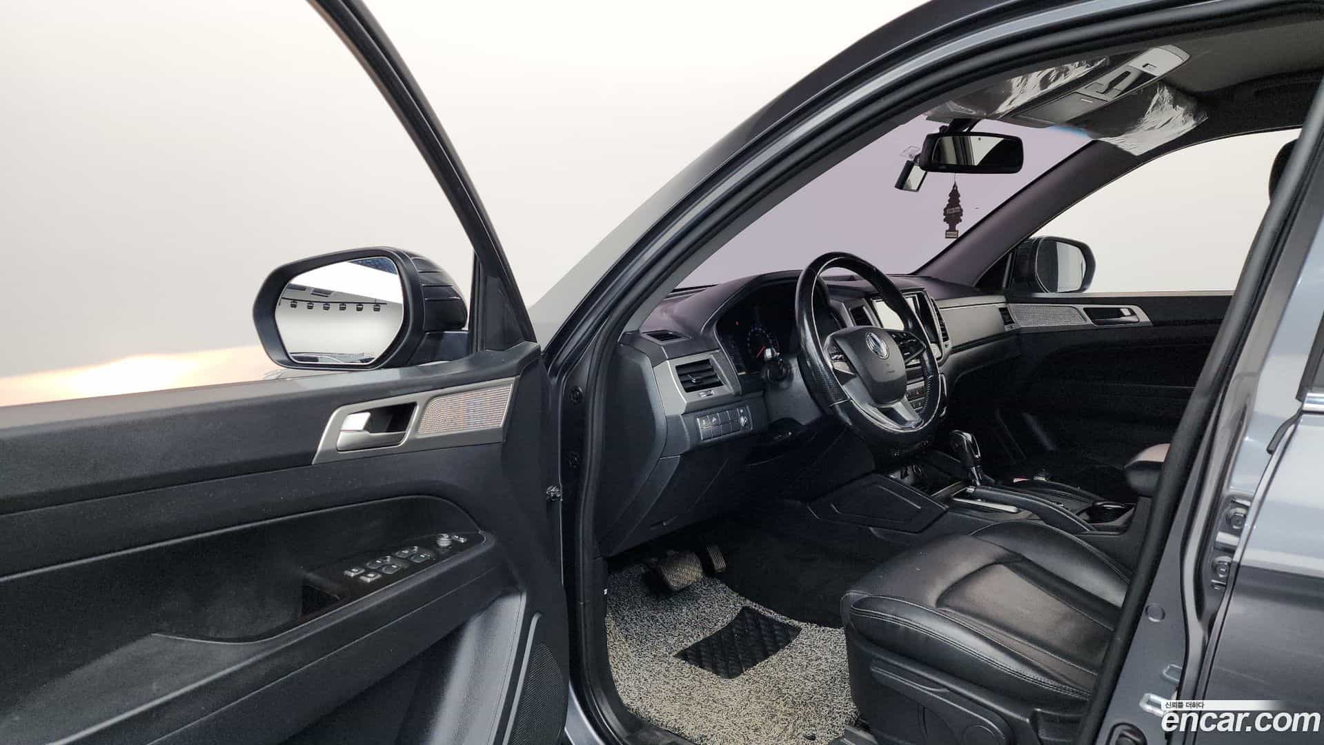 Rexton KG Mobility 2018.11-INNER-010