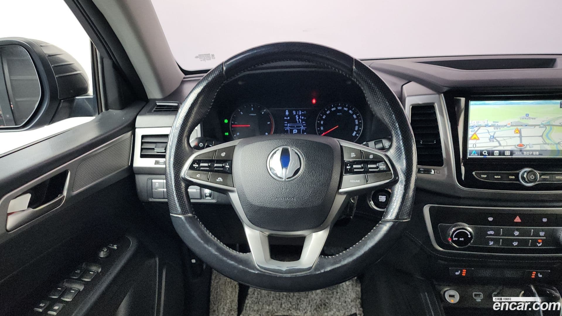 Main__Slider__Photo:Rexton KG Mobility 2018.11-12