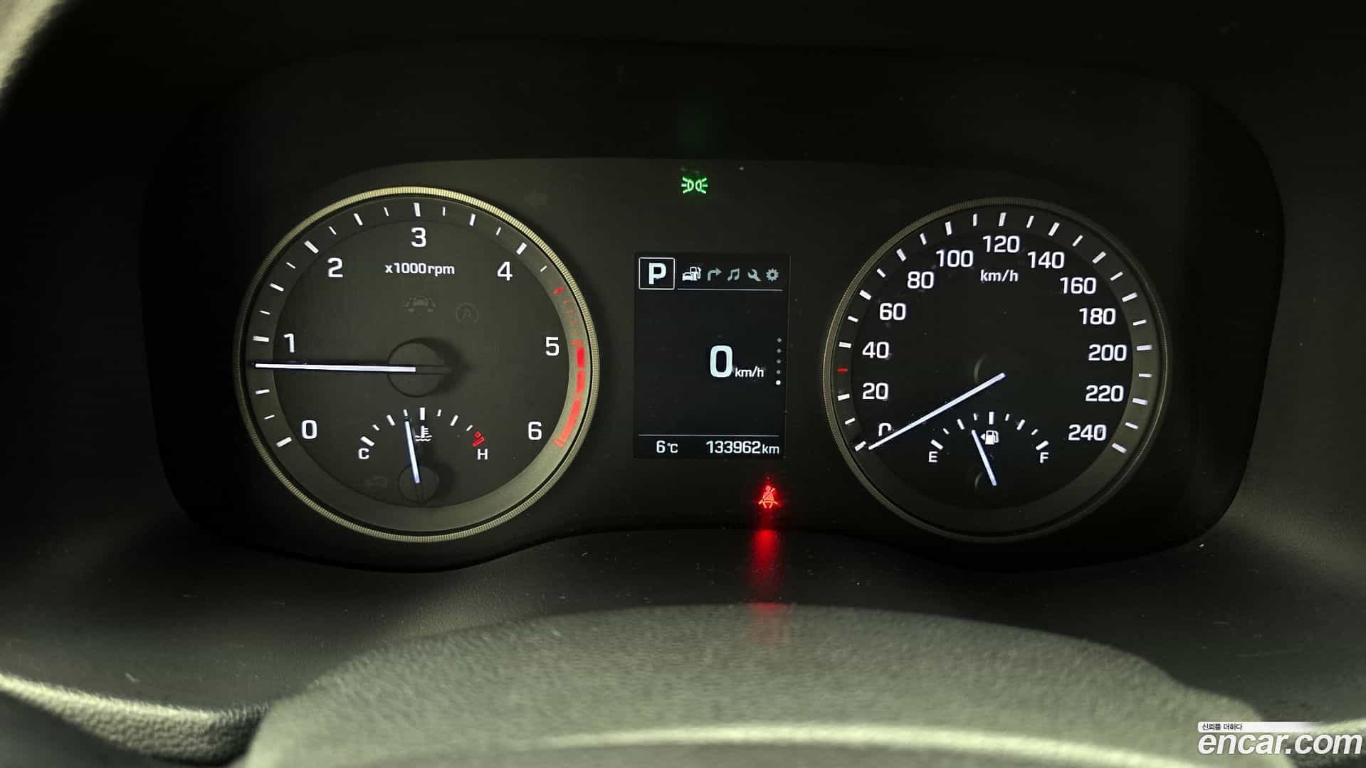 Tucson Hyundai 2015.10-INNER-008