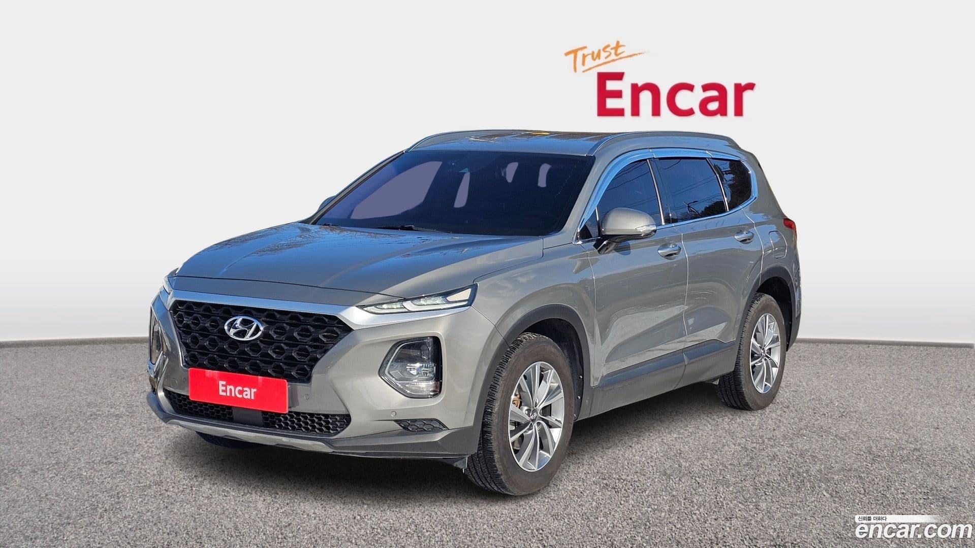 Main__Slider__Photo:Santafe Hyundai 2018.5-0
