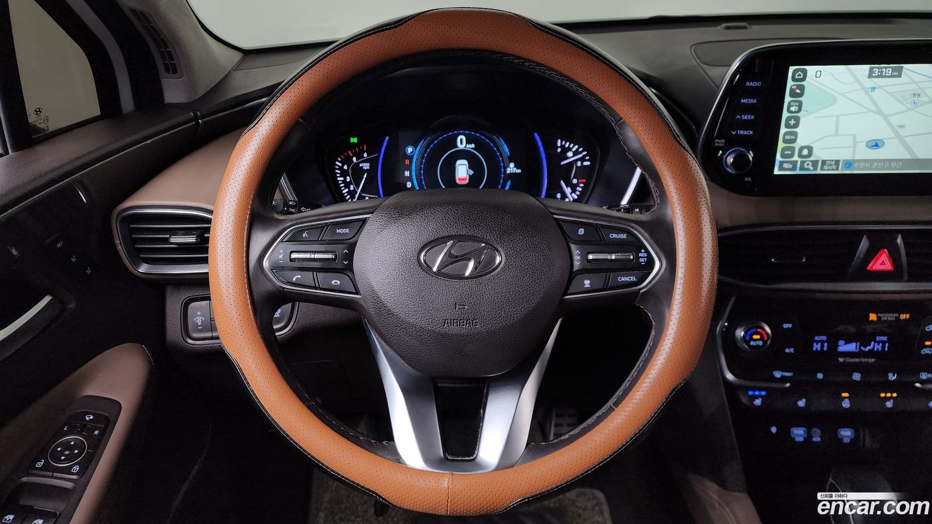 Main__Slider__Photo:Santafe Hyundai 2018.5-12