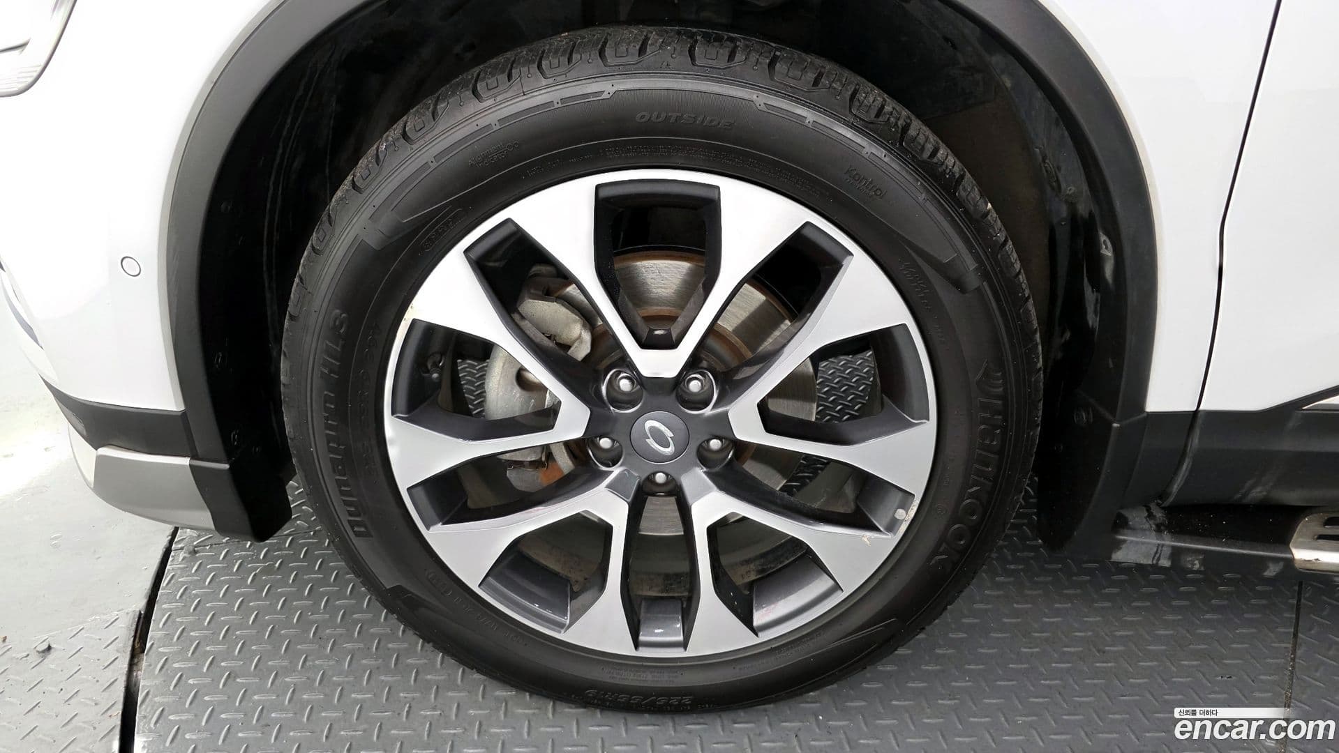 Main__Slider__Photo:QM6 Renault-KoreaSamsung 2017.6-4