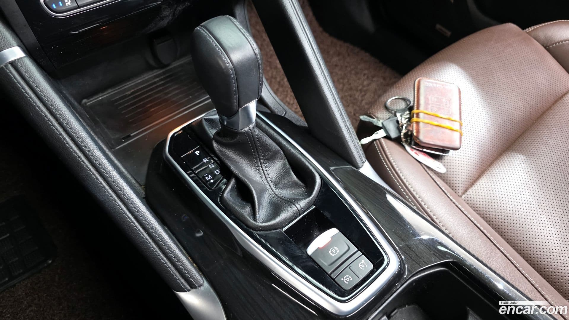 Main__Slider__Photo:QM6 Renault-KoreaSamsung 2017.6-8