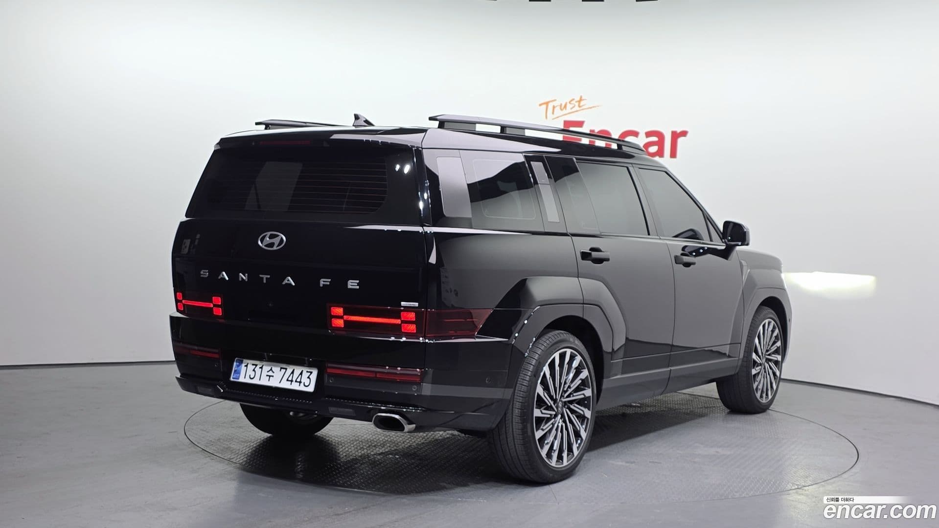 Main__Slider__Photo:Santafe Hyundai 2023.10-1