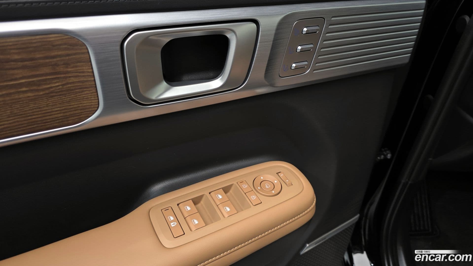 Main__Slider__Photo:Santafe Hyundai 2023.10-10