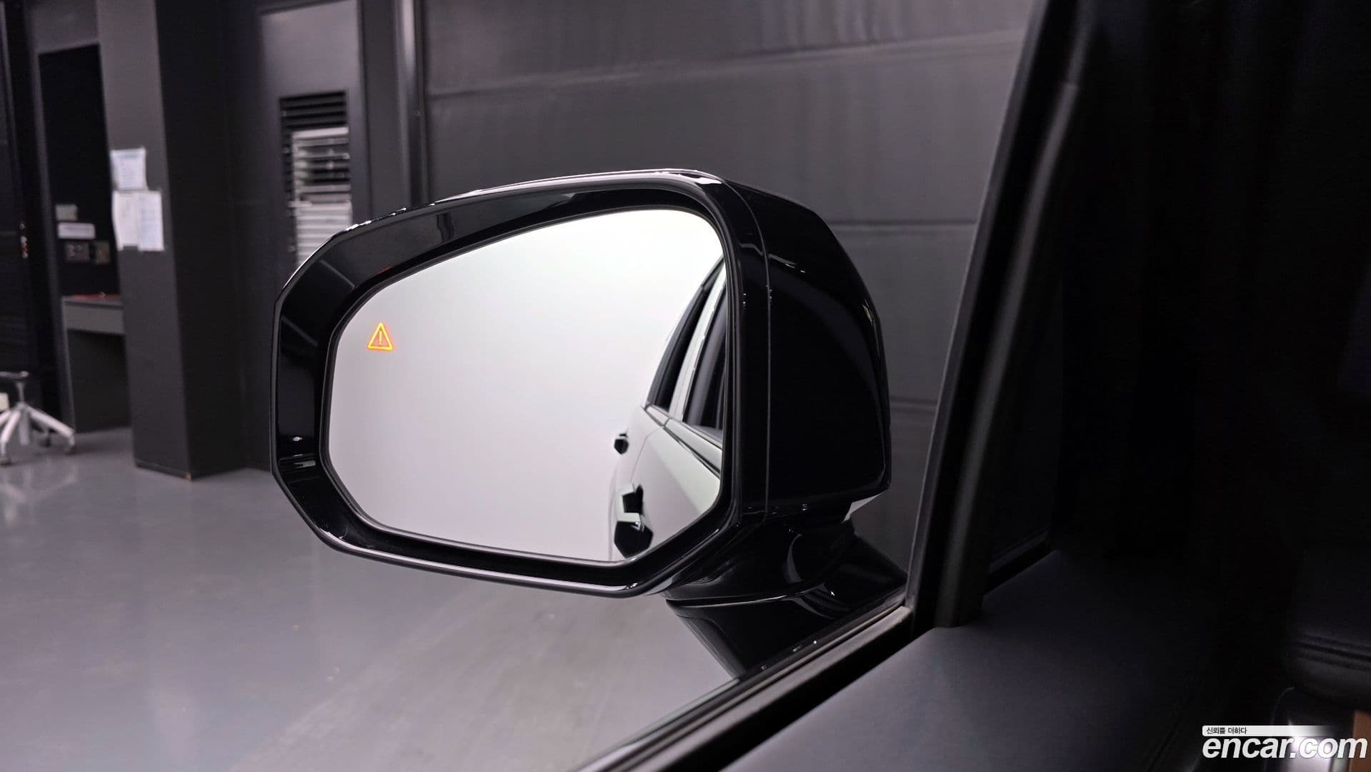 Main__Slider__Photo:Santafe Hyundai 2023.10-17