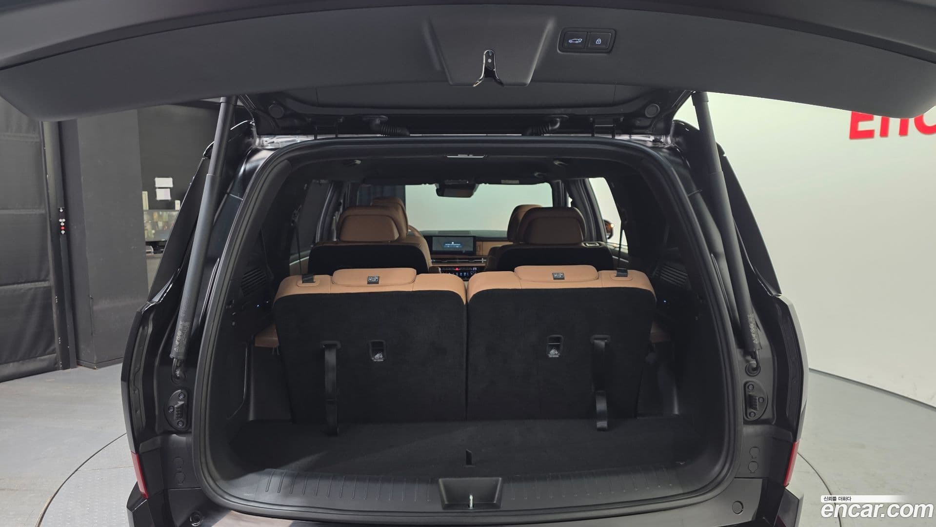 Main__Slider__Photo:Santafe Hyundai 2023.10-18