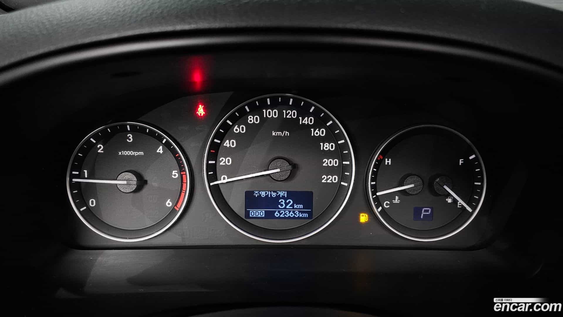 Starex Hyundai 2019.3-INNER-008