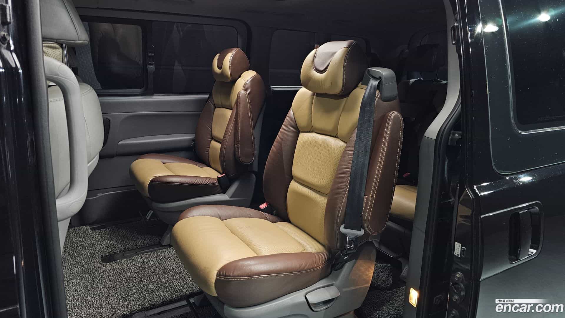 Starex Hyundai 2019.3-OPTION-016