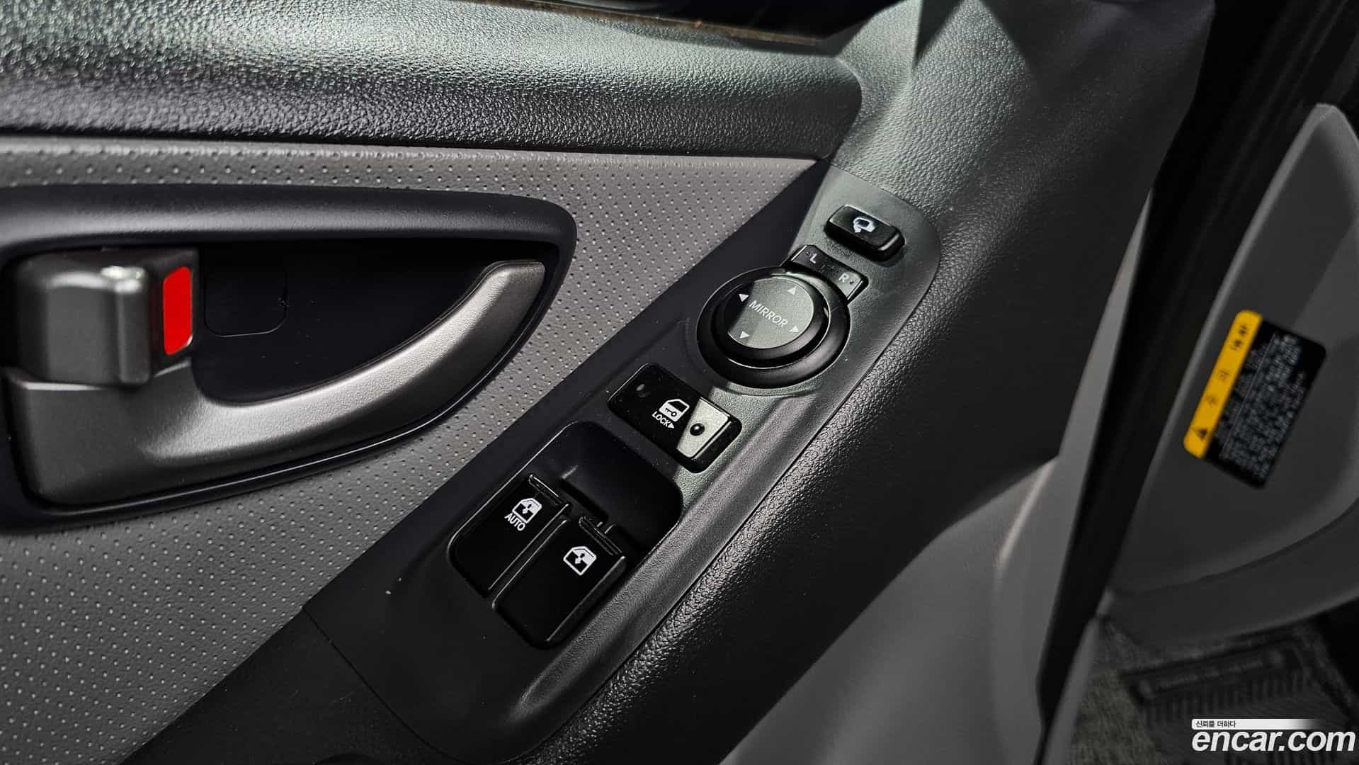 Starex Hyundai 2019.3-OPTION-022