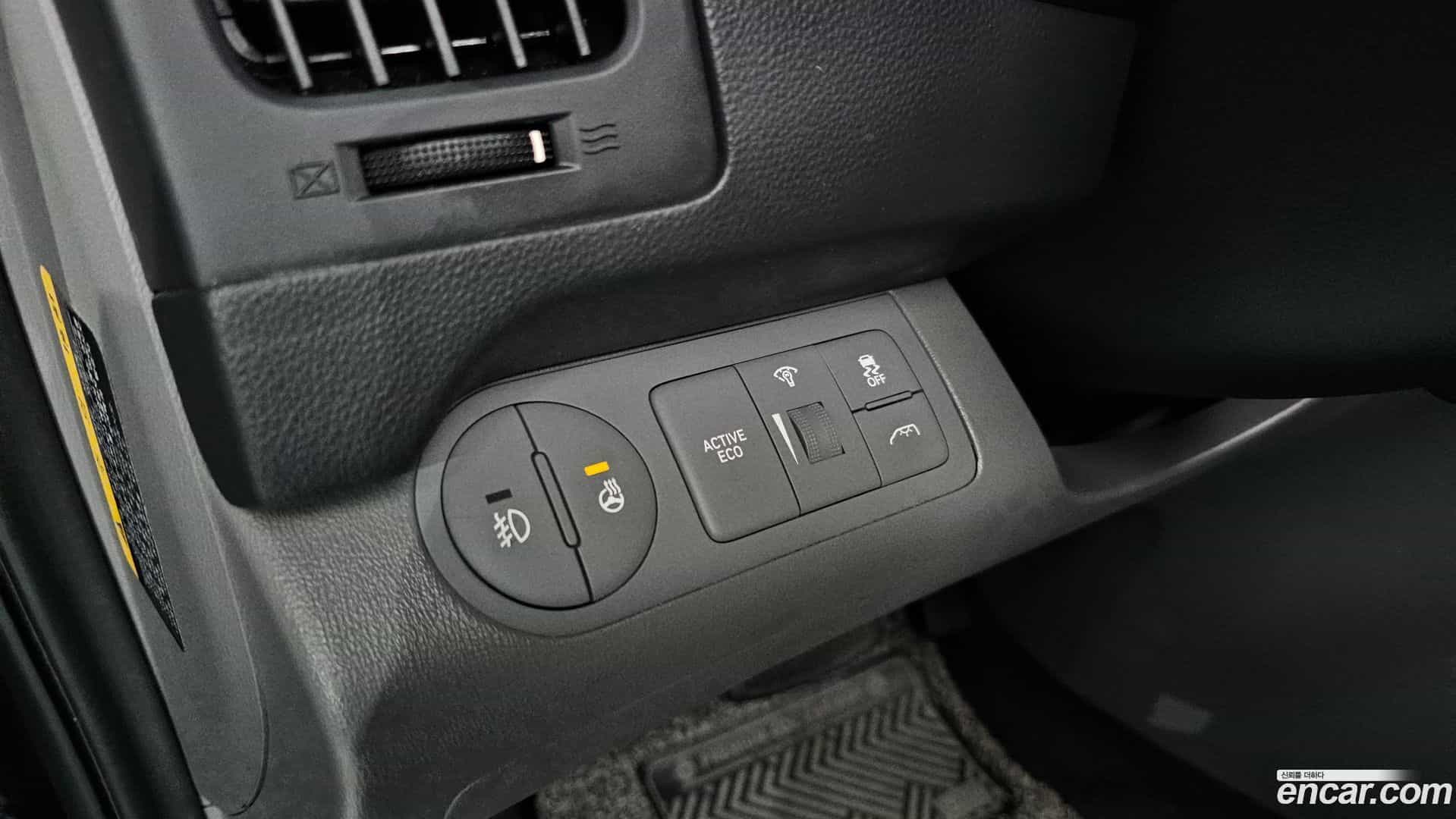 Starex Hyundai 2019.3-OPTION-023