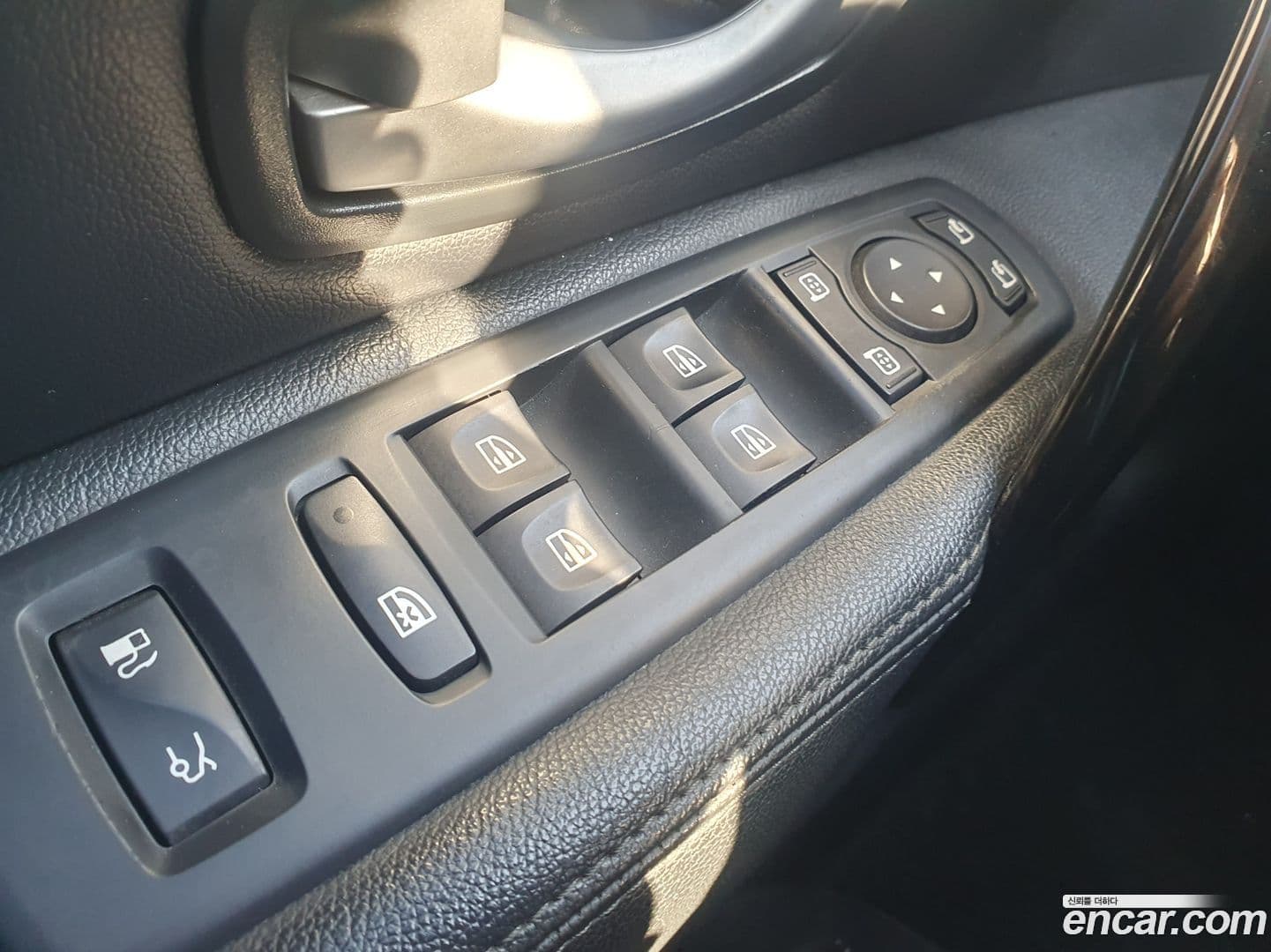 Main__Slider__Photo:SM7 Renault-KoreaSamsung 2017.4-6