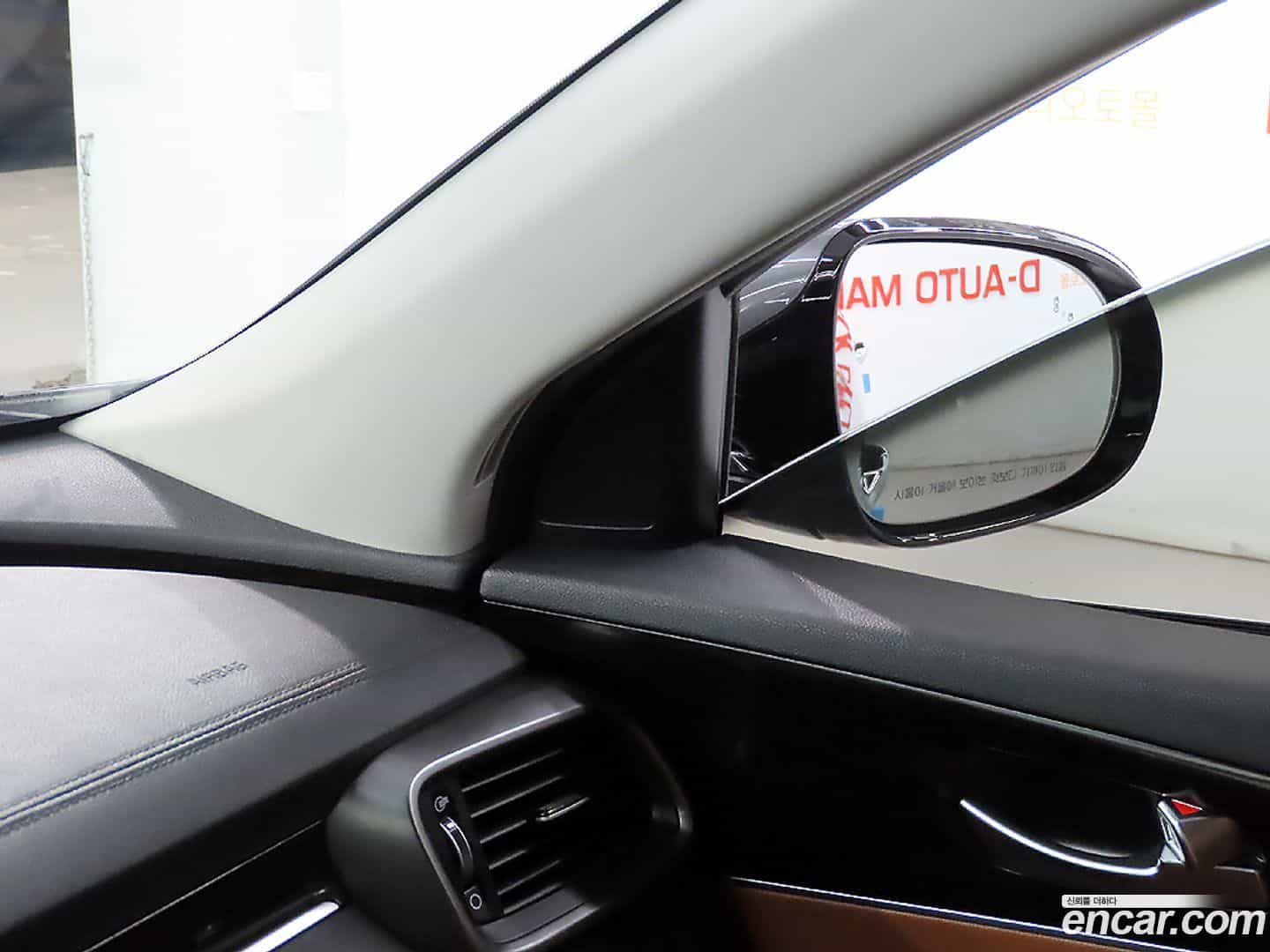 Sorento Kia 2018.0-OPTION-020