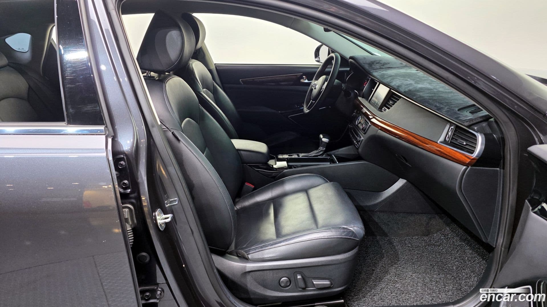 Main__Slider__Photo:K7 Kia 2016.1-10