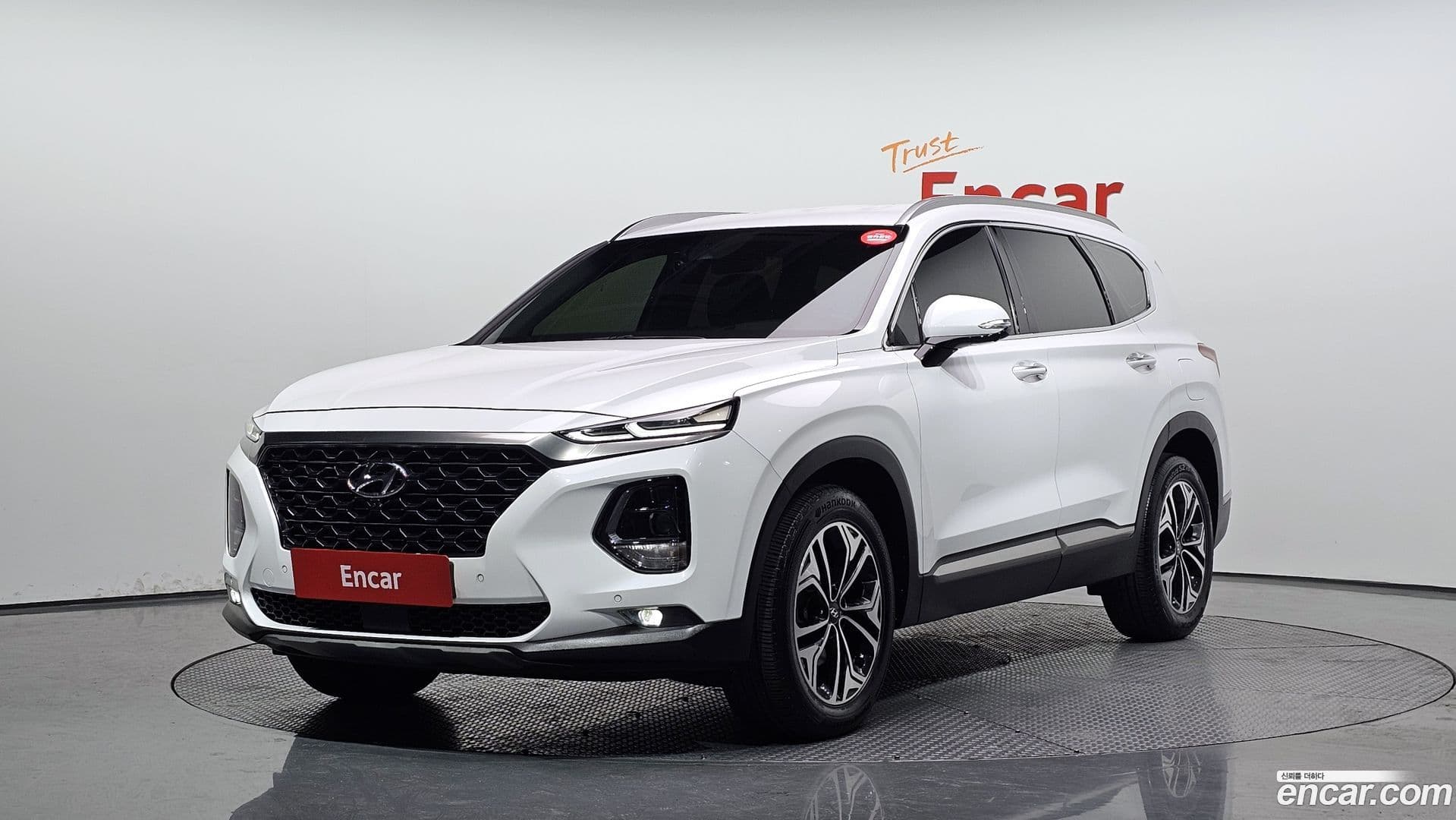 Main__Slider__Photo:Santafe Hyundai 2018.6-0