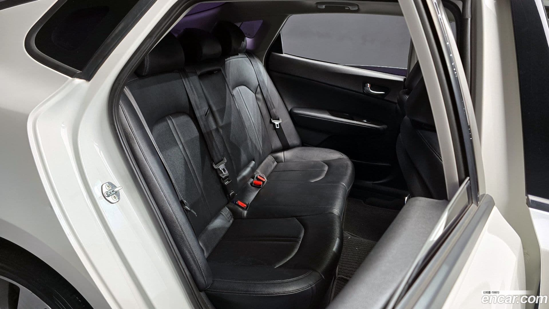 Main__Slider__Photo:K5 Kia 2015.11-11