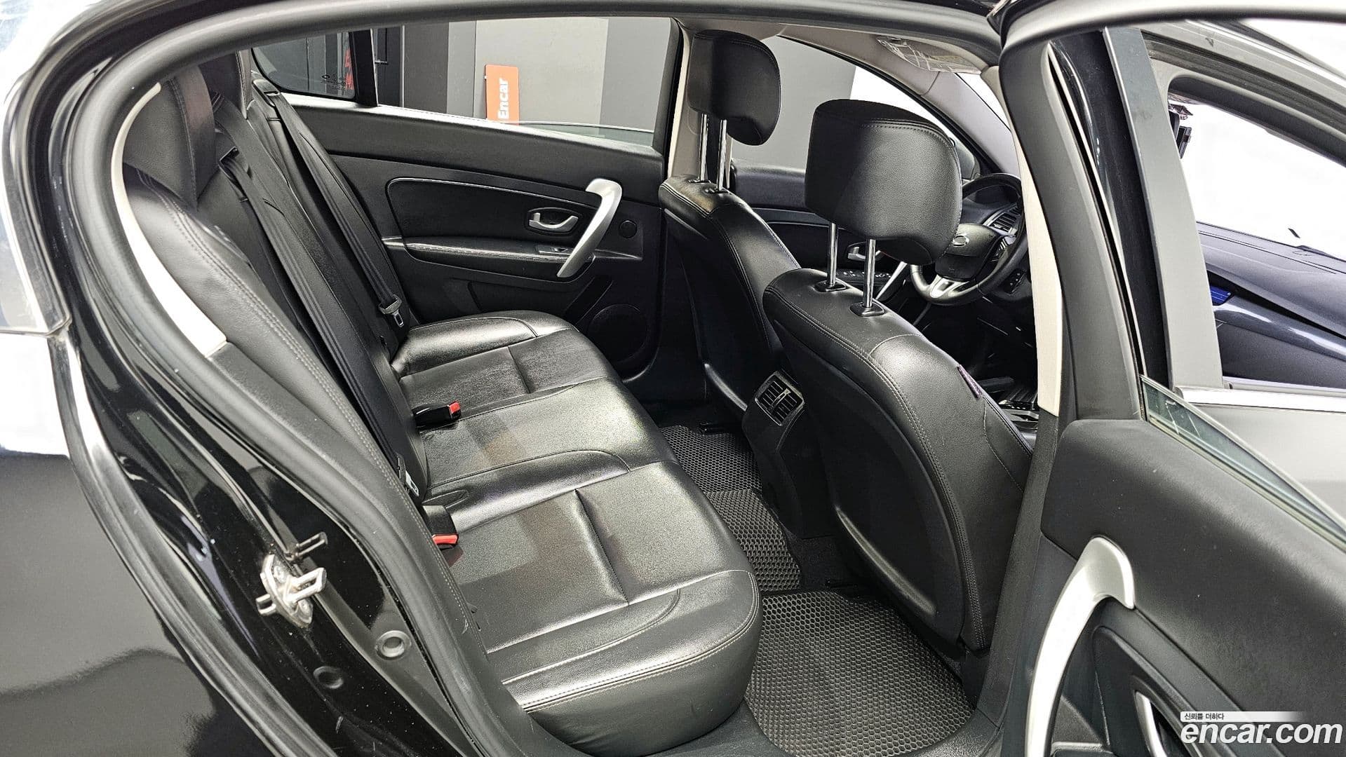 Main__Slider__Photo:SM5 Renault-KoreaSamsung 2015.11-11