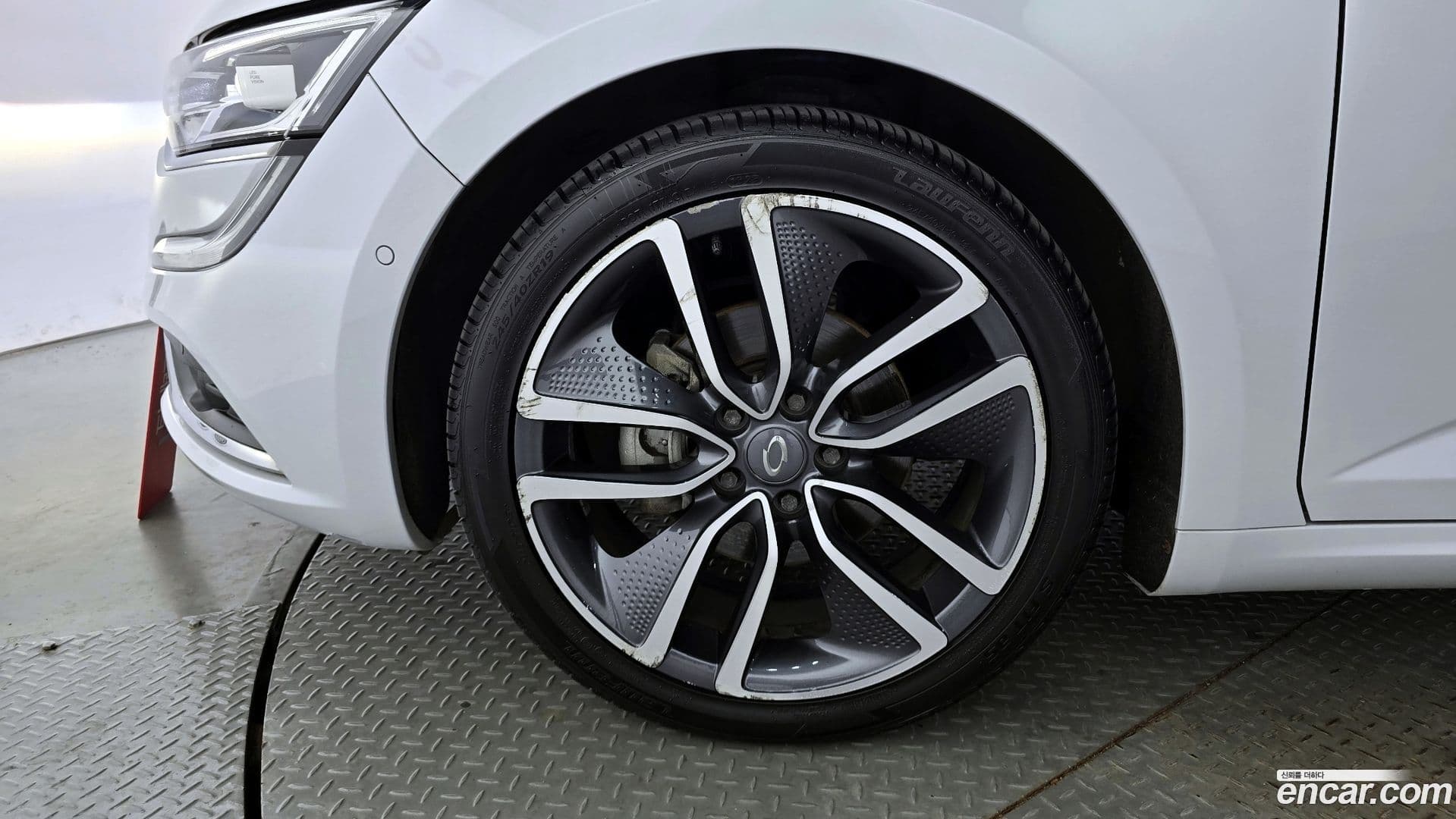 Main__Slider__Photo:SM6 Renault-KoreaSamsung 2016.8-4