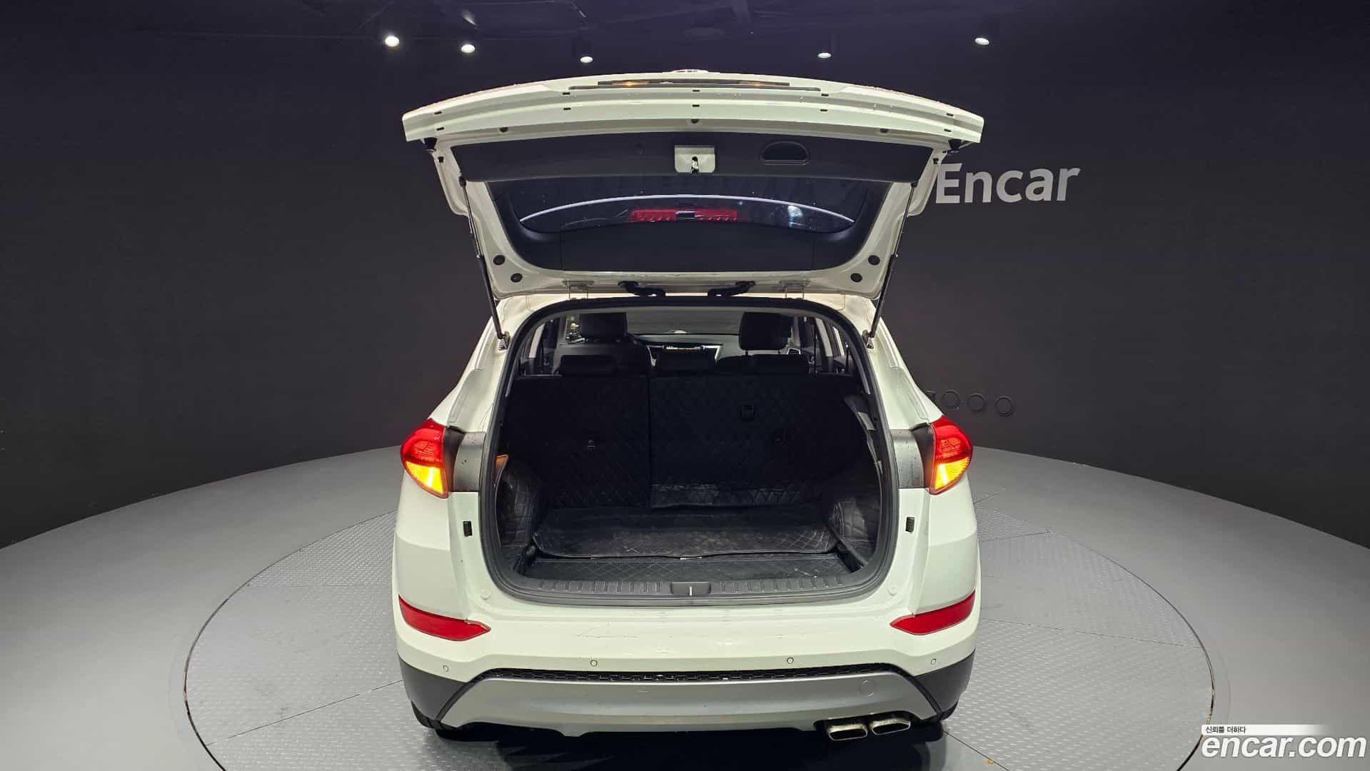 Tucson Hyundai 2017.0-OPTION-024