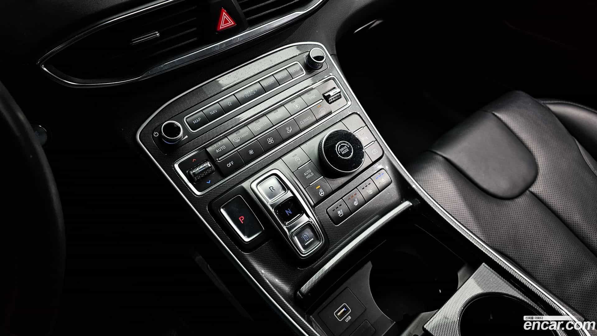 Santafe Hyundai 2021.1-INNER-009